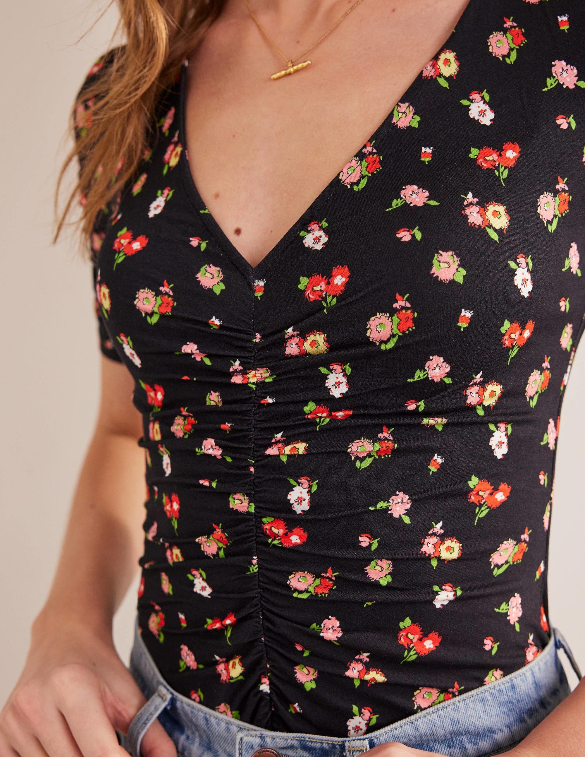 Ruched Front Printed Top-Black, Dainty Sprig - Image 2