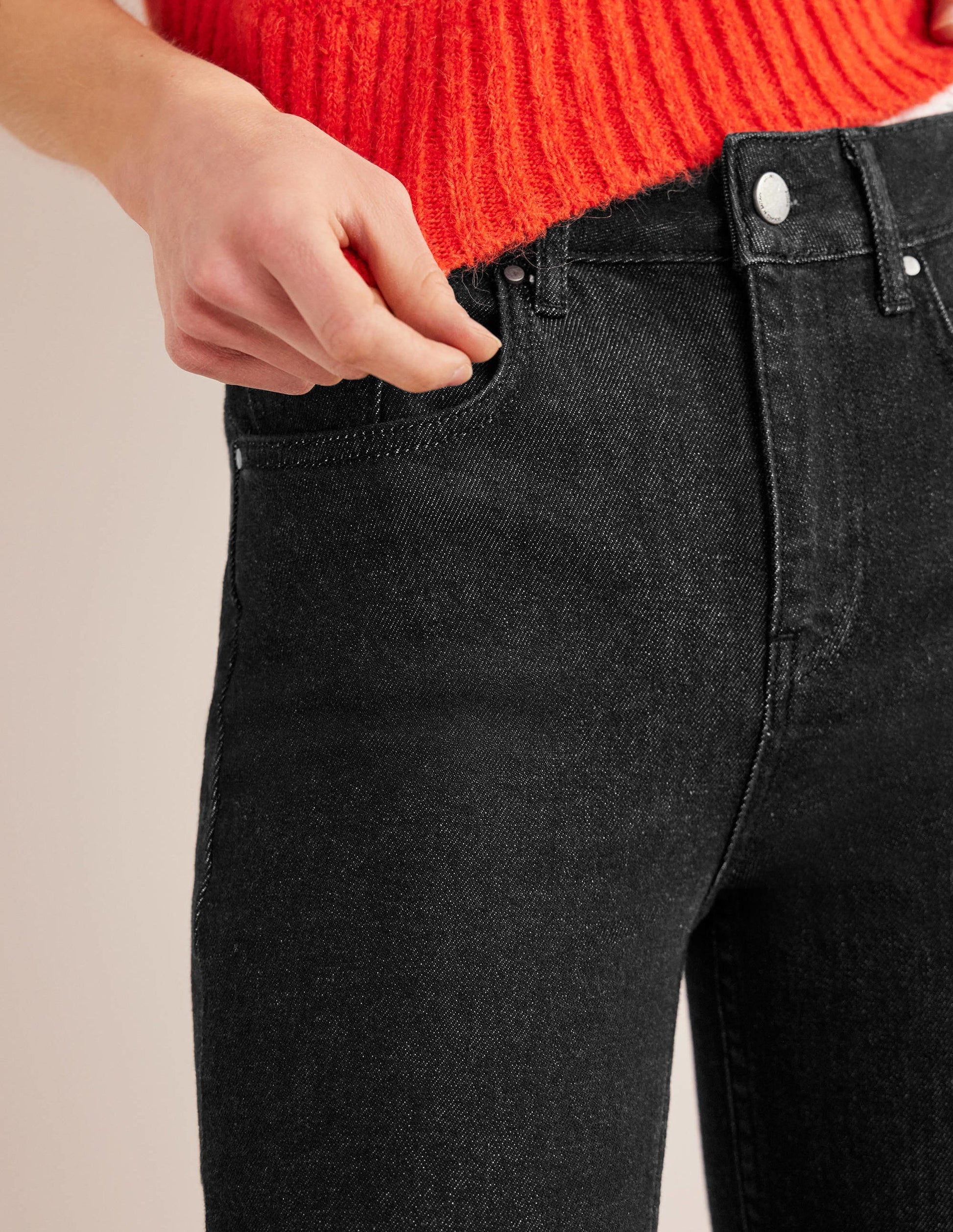 Fitted Cropped Flare Jeans-Black-5