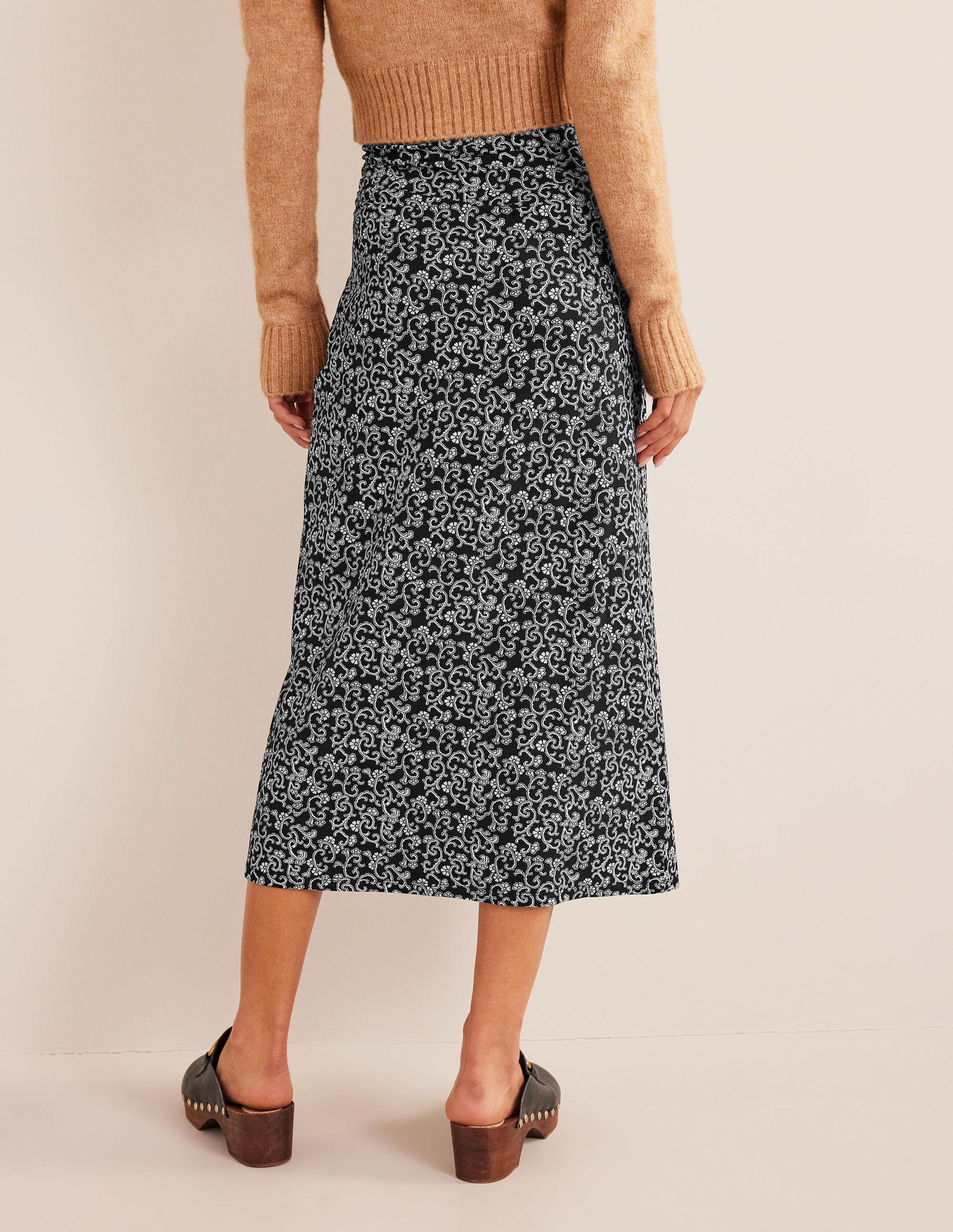 Side Split Jersey Midi Skirt-Black, Abstract Vine - Image 3