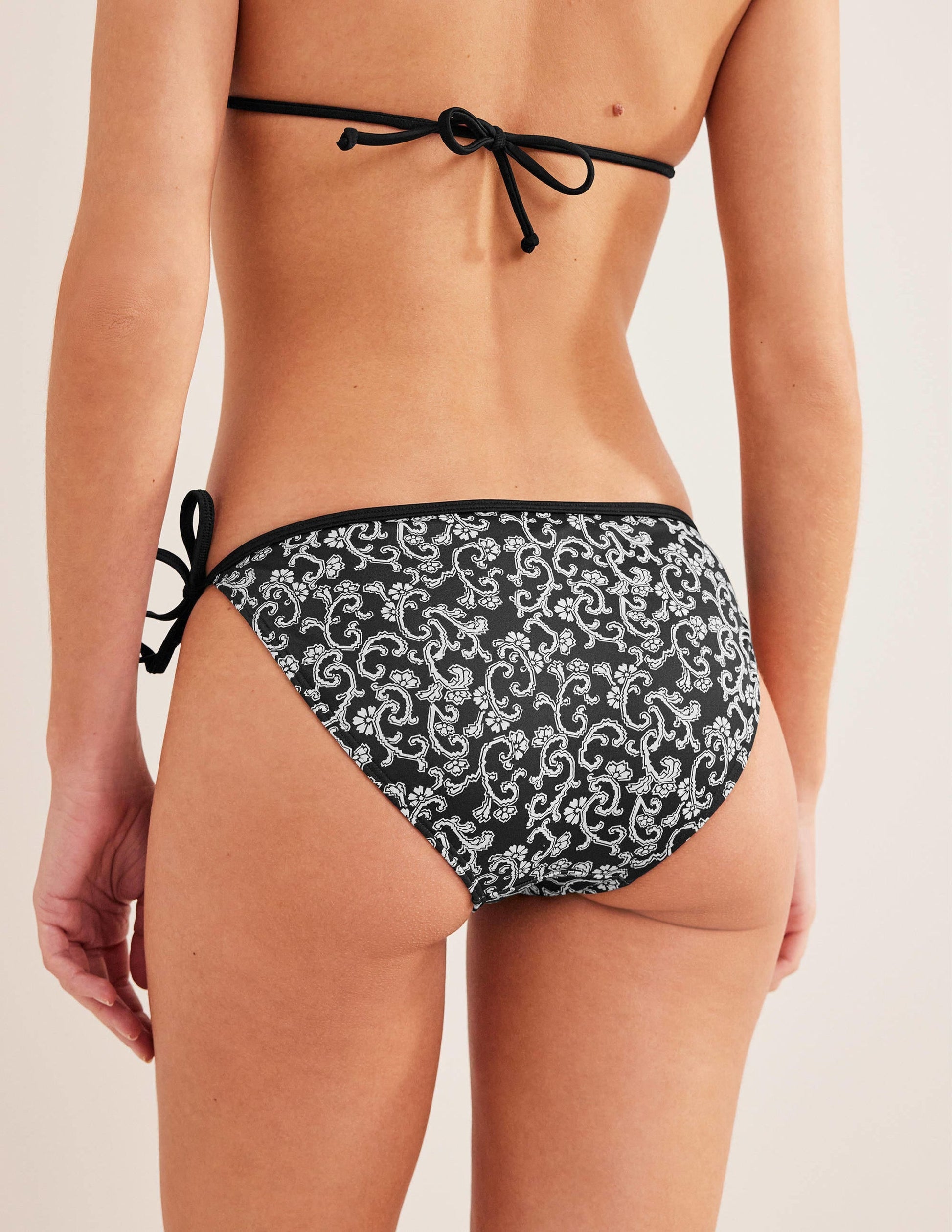 Symi String Bikini Bottoms-Nero, Swirl Sprig-3