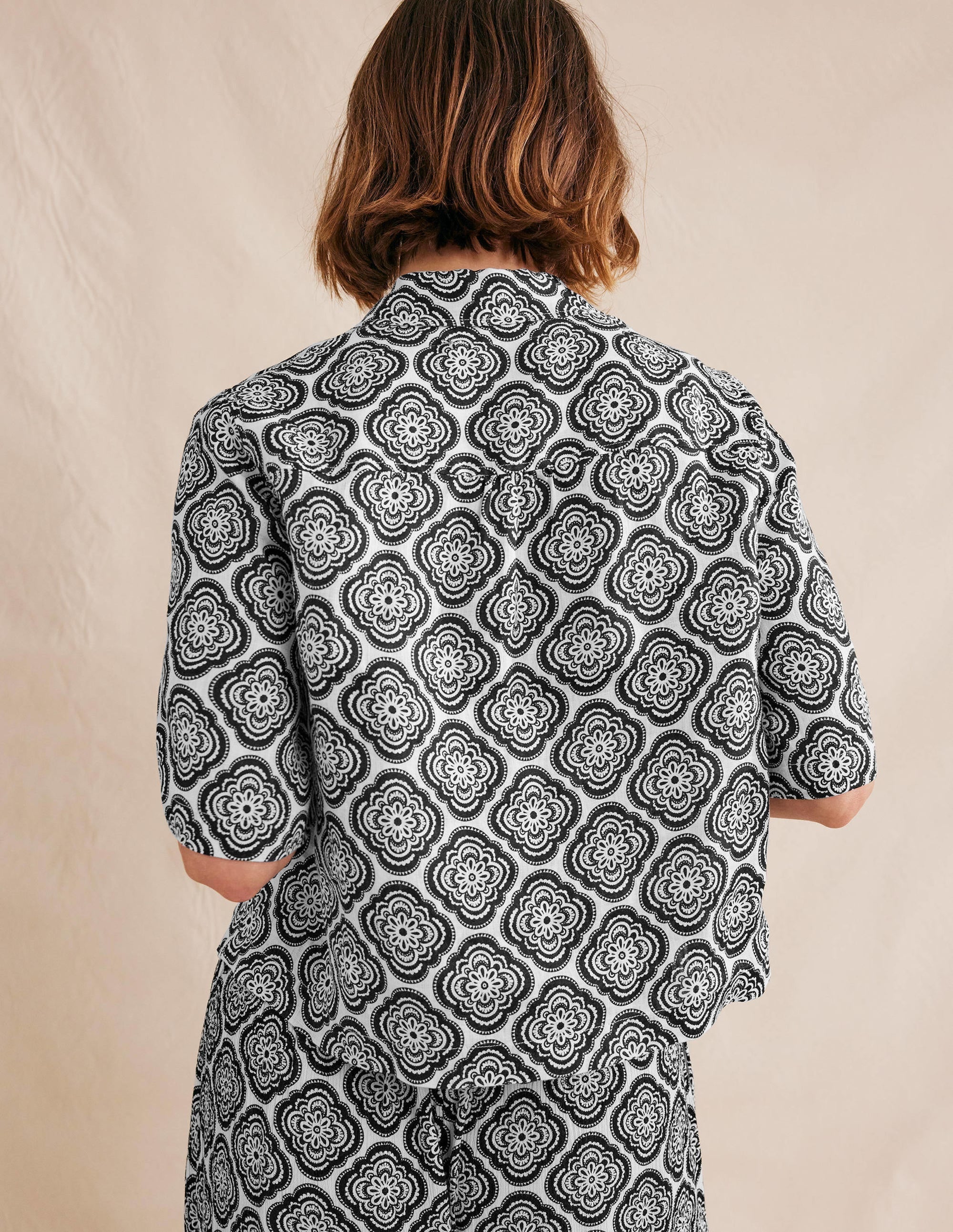 Short Sleeve Linen Shirt-Black, Botanic Blush - Image 3