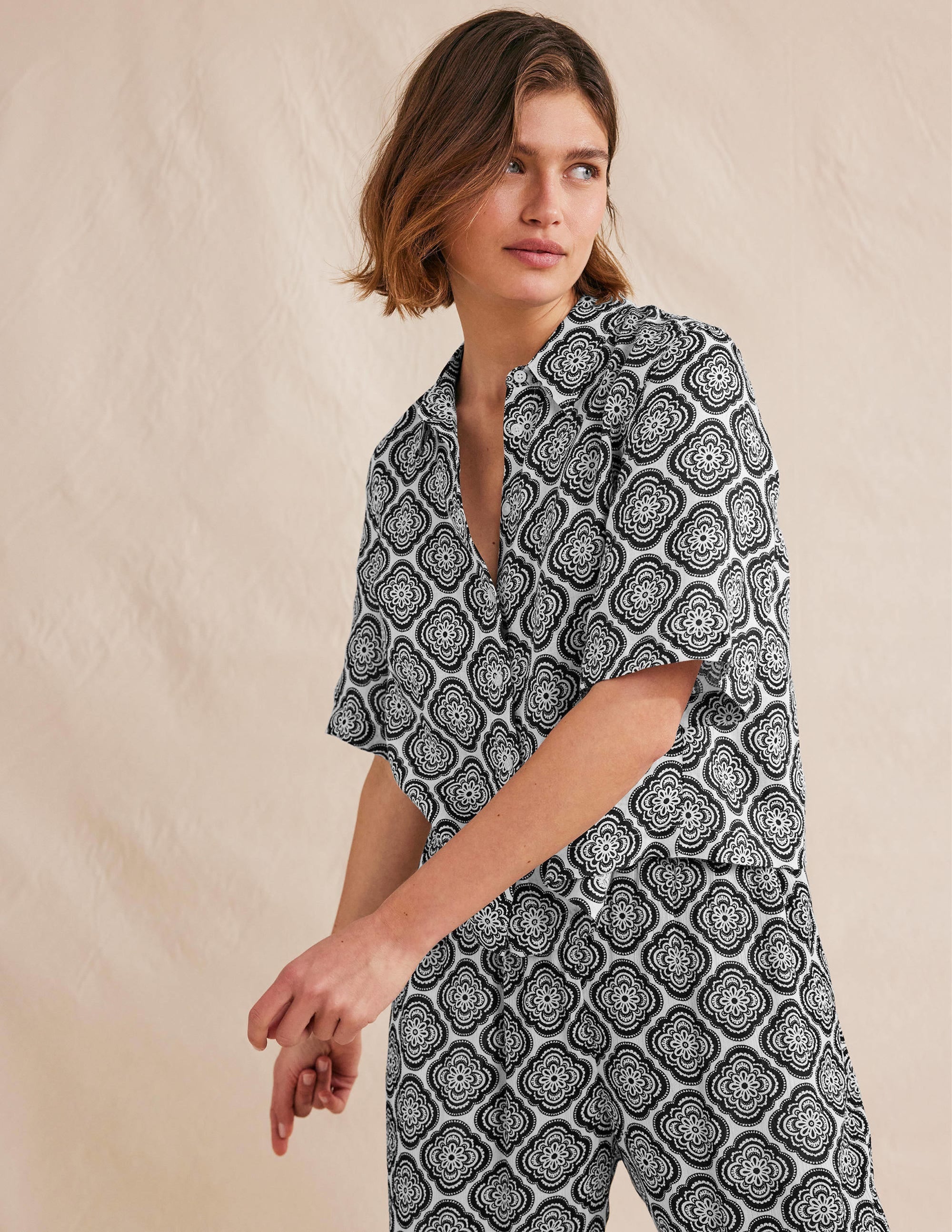 Short Sleeve Linen Shirt-Black, Botanic Blush - Image 4