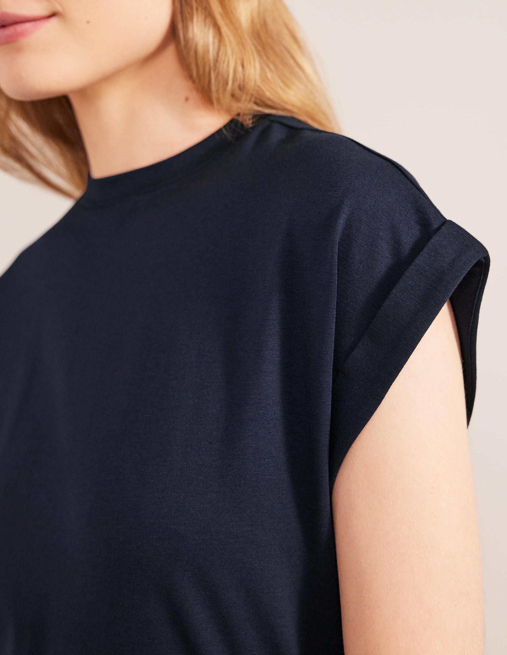 Turn Back Sleeve Crew T-Shirt-Navy-2