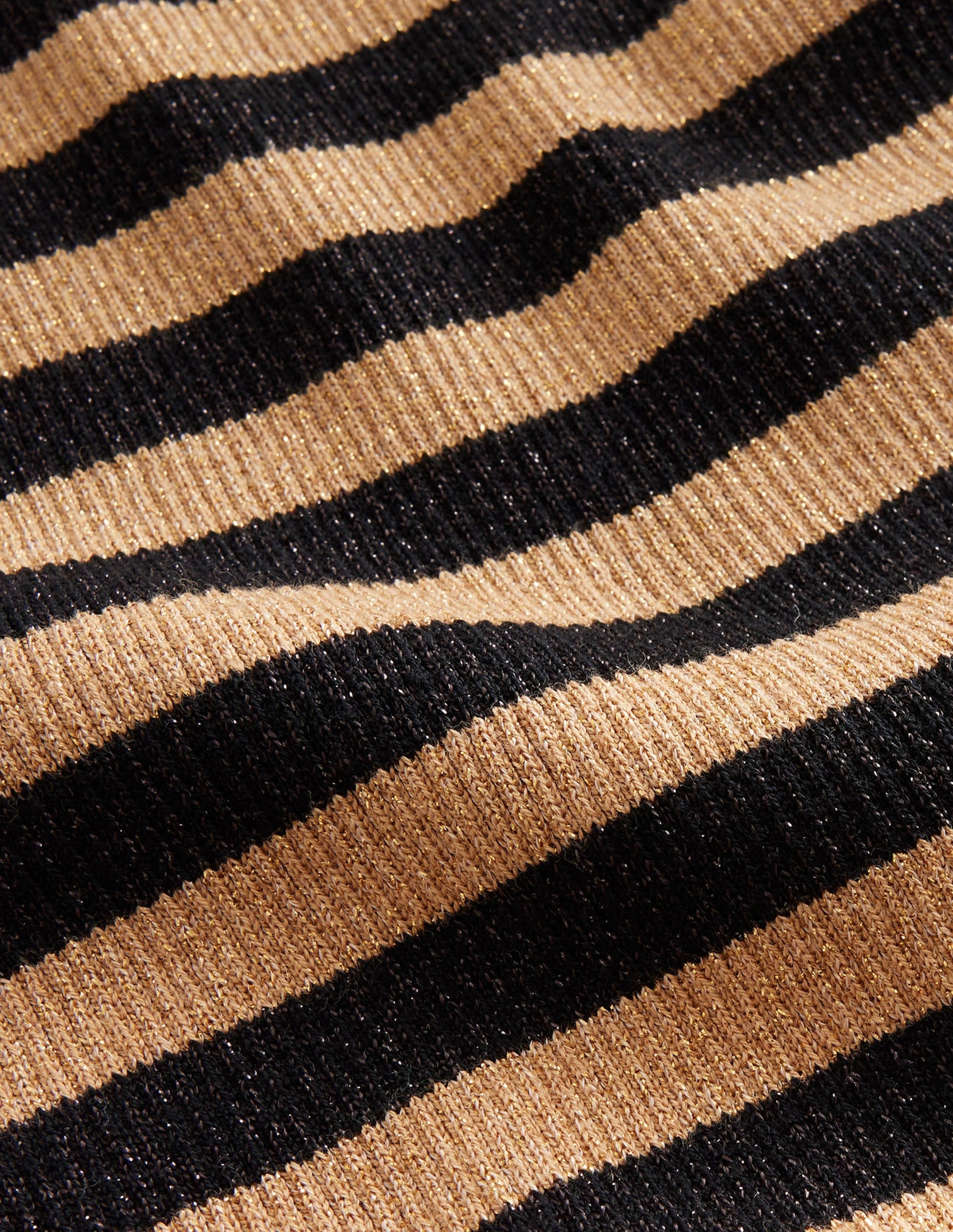 Metallic-Stripe Scarf-Black and Gold-3