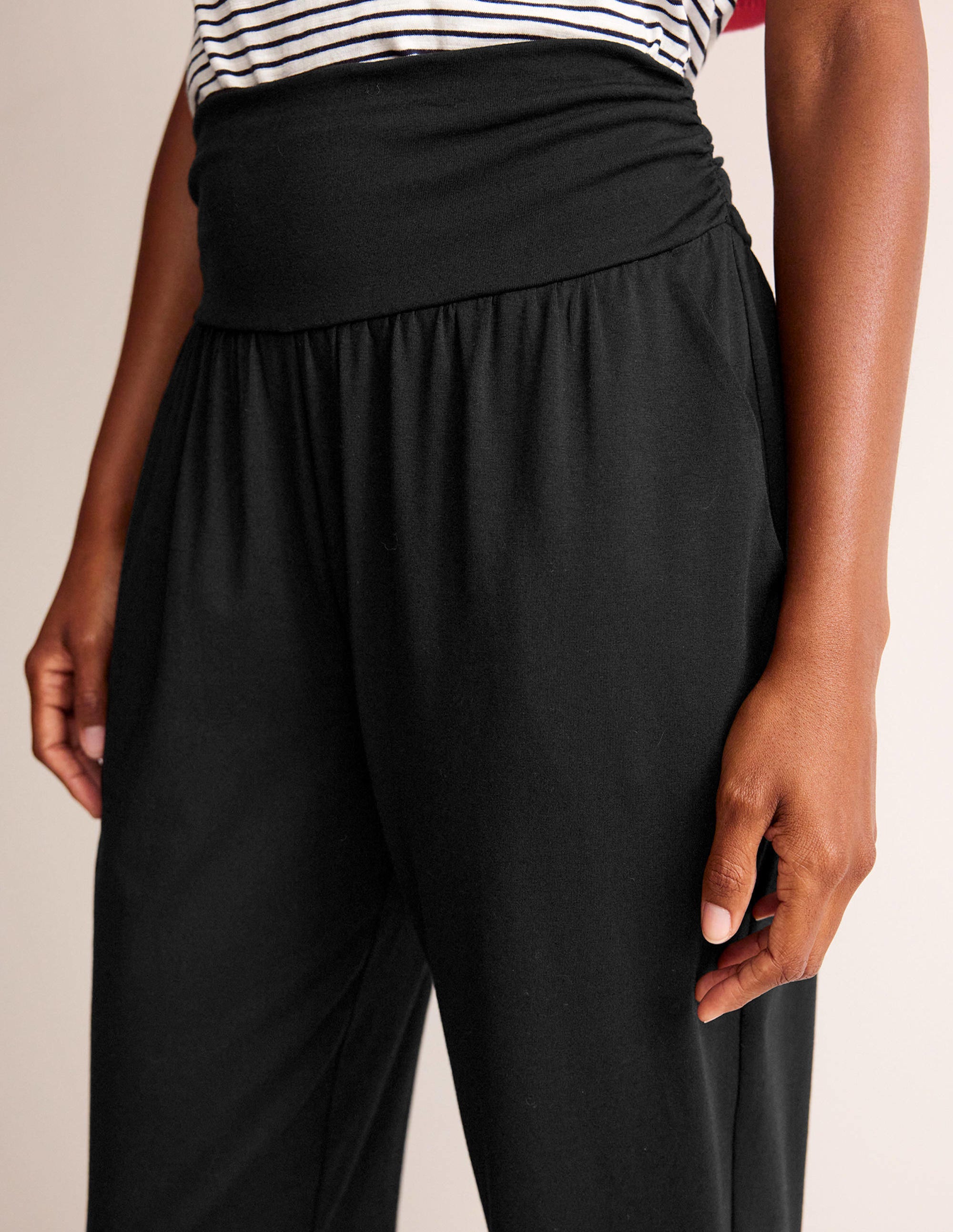 Hareem Jersey Joggers-Black - Image 2