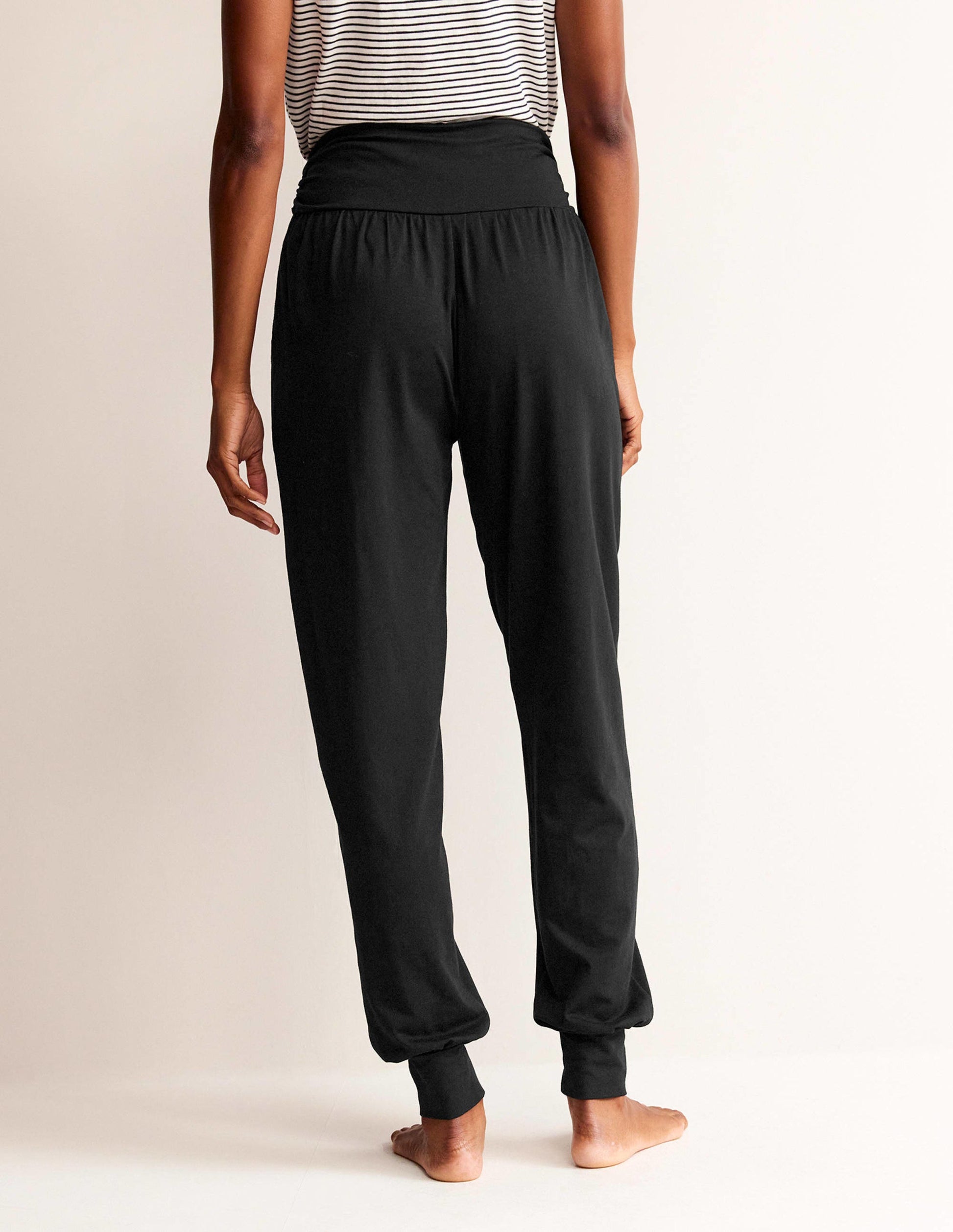 Hareem Jersey Joggers-Black-3