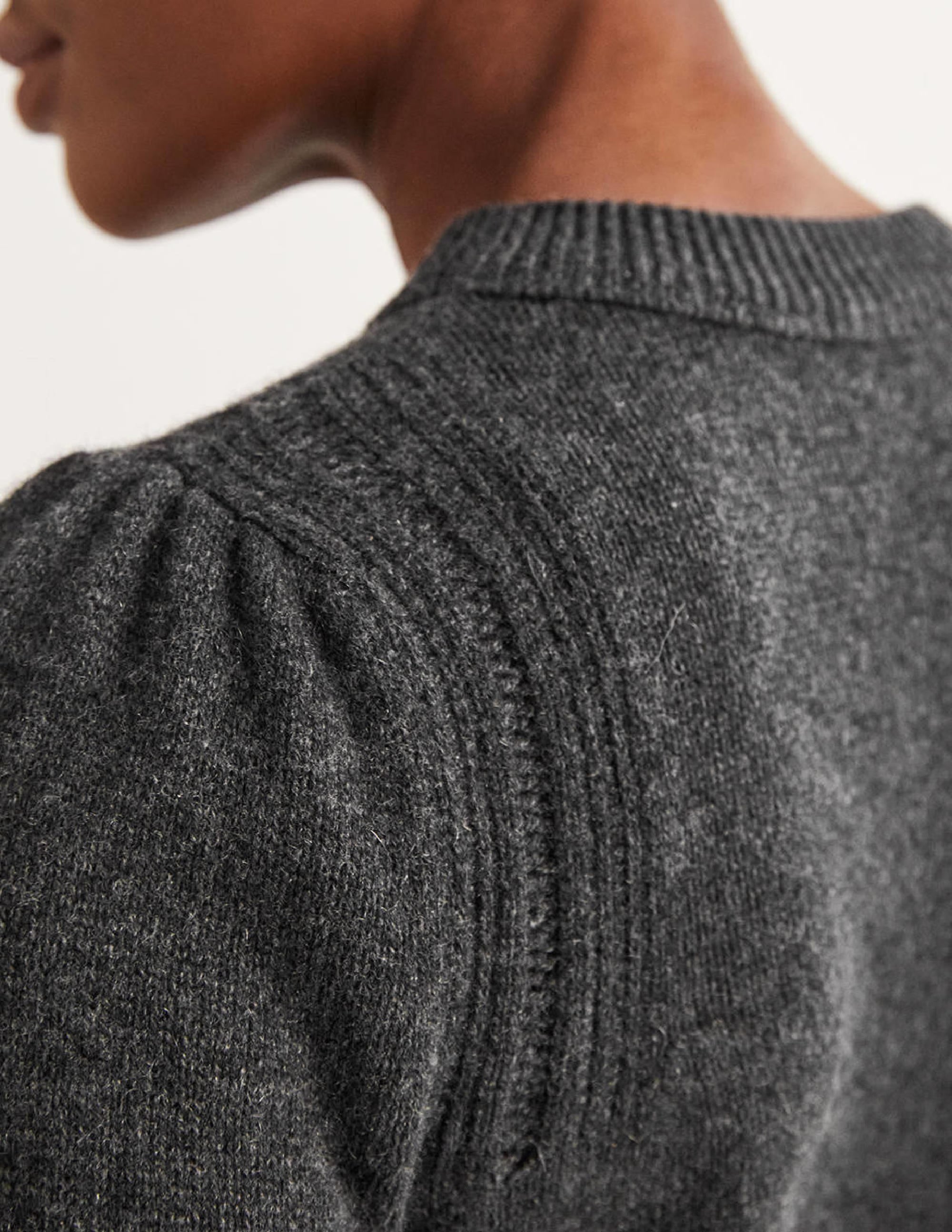 Lofty Cashmere Jumper-Charcoal Melange - Image 2