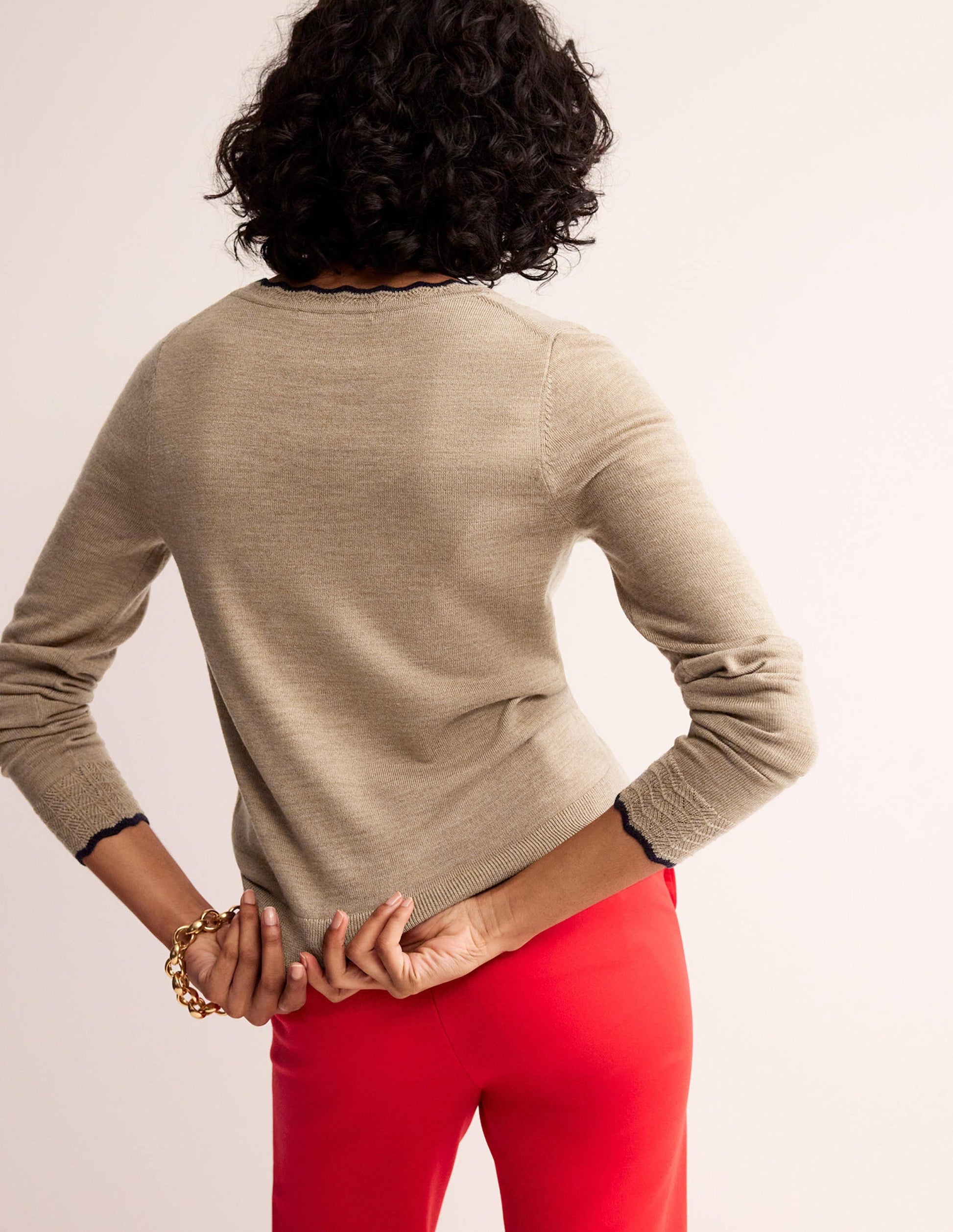 Merino Scallop V-Neck Jumper-Camel Melange-3