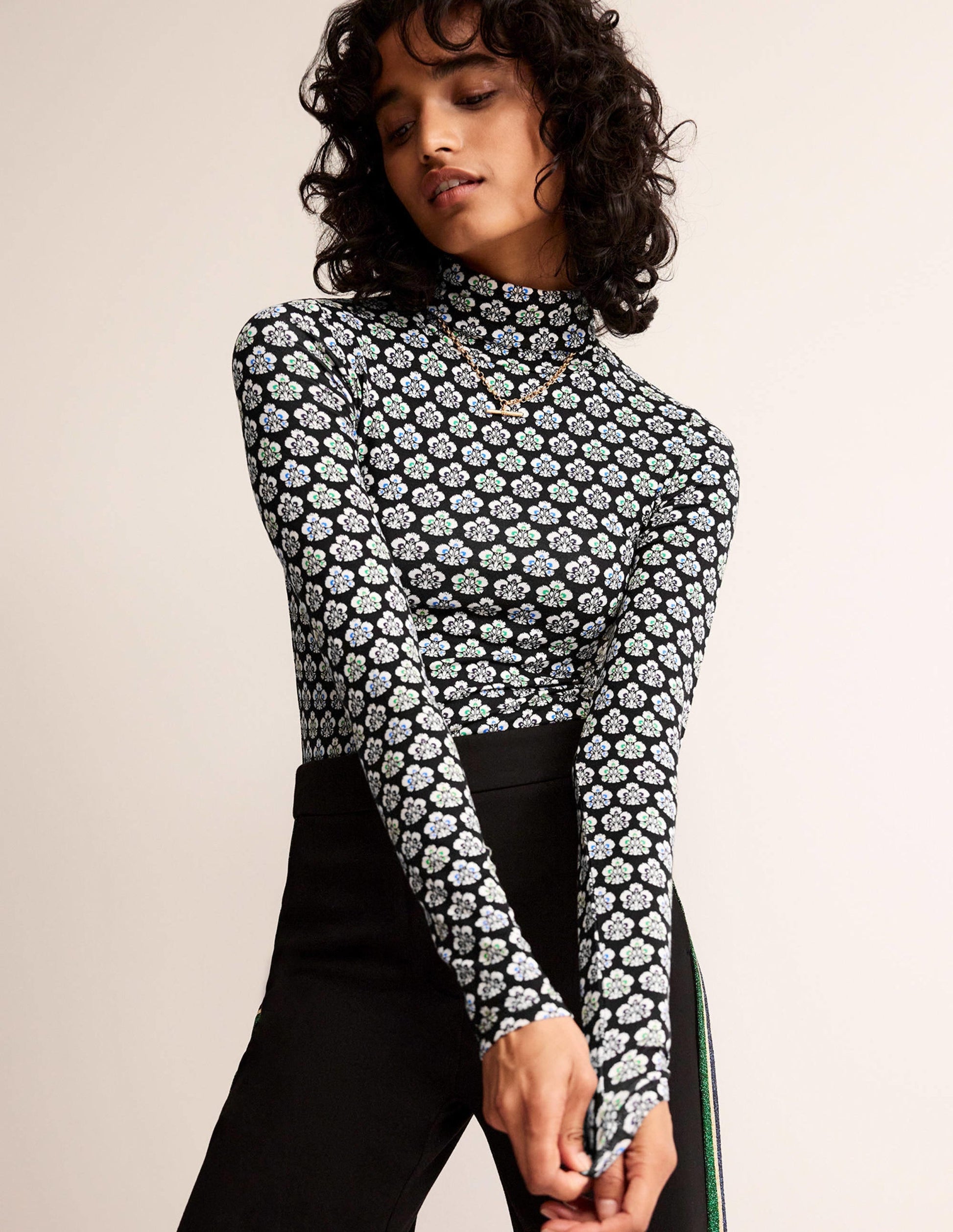 Polly Jersey Top-Black, Carnation Stamp-1