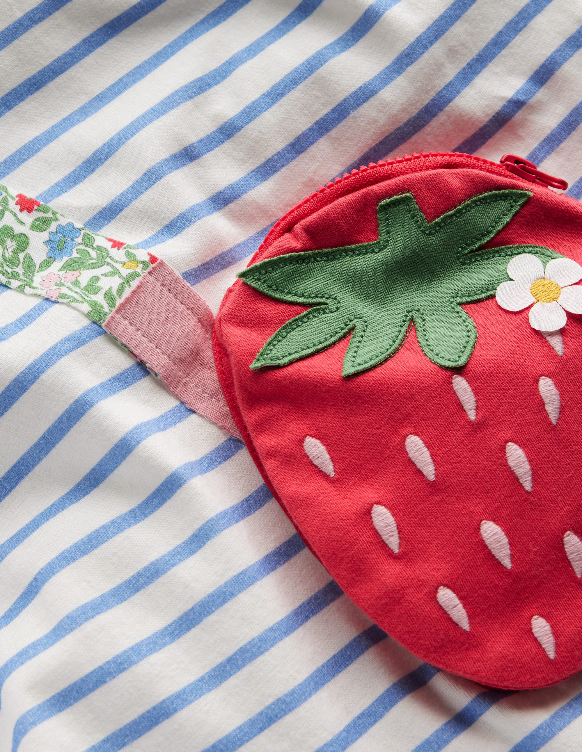 Appliqué Pocket T-Shirt-Arctic Blue/ Ivory Strawberry - Image 3