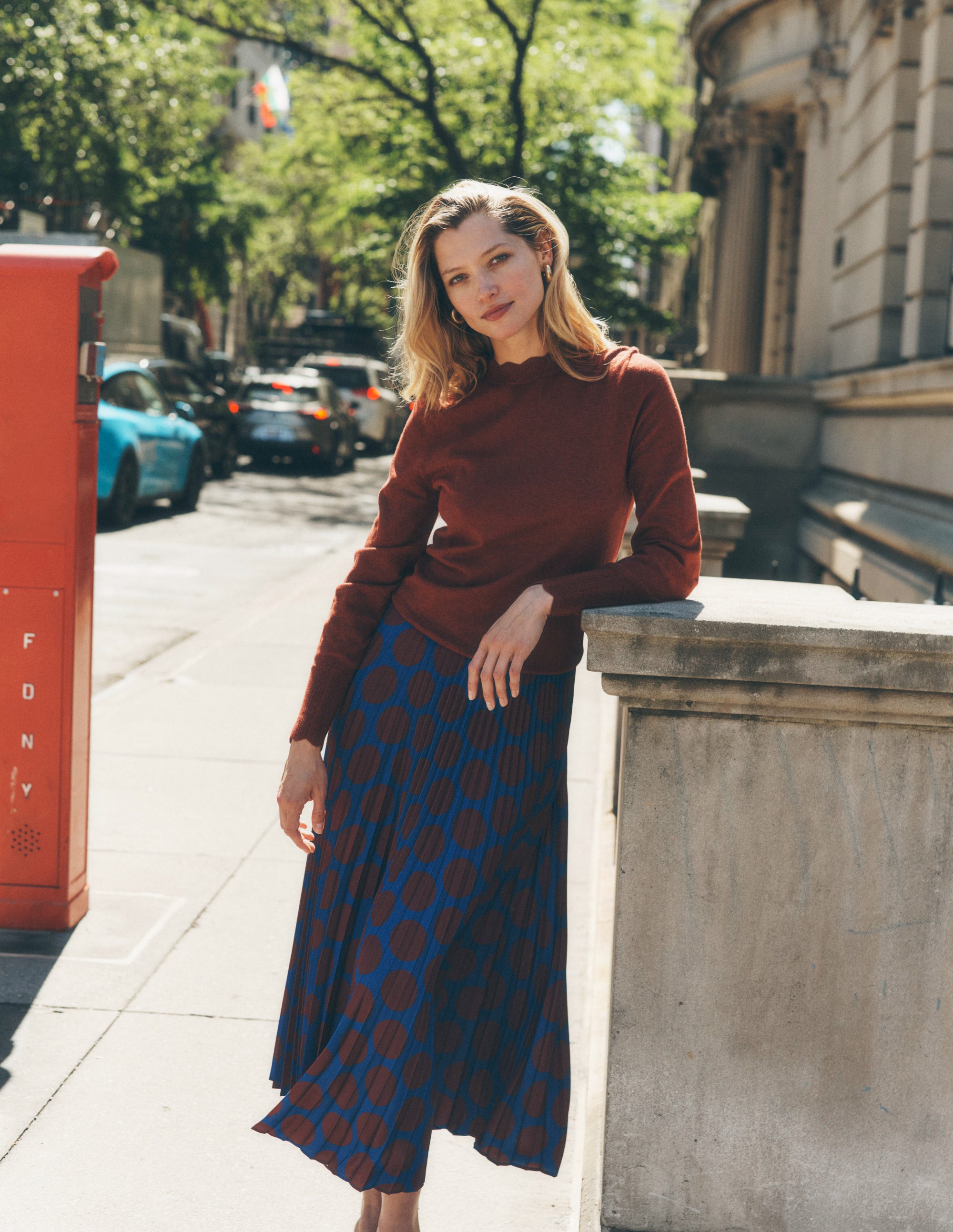 Imi Scallop Trim Jumper-Burnt Orange - Image 5