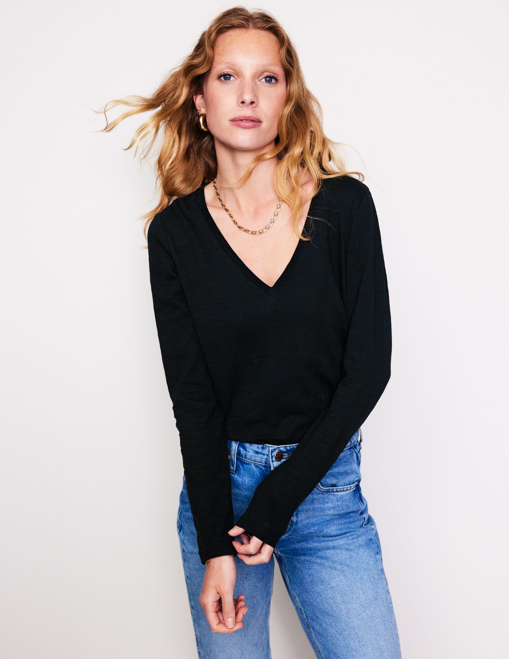 Cotton V-Neck Long Sleeve Top-Black - Image 4