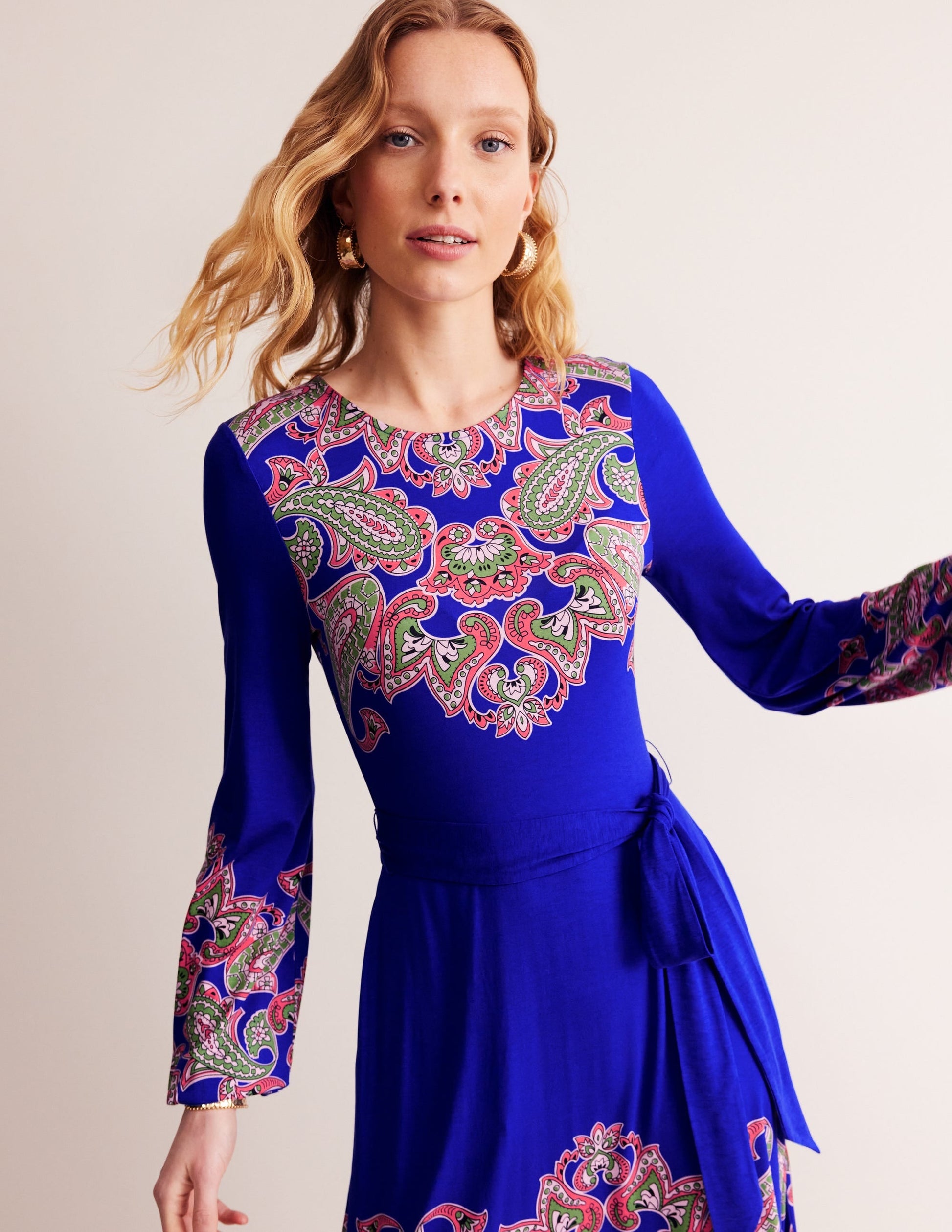 Placement Print Jersey Dress-Surf the Web, Paisley Wave-5