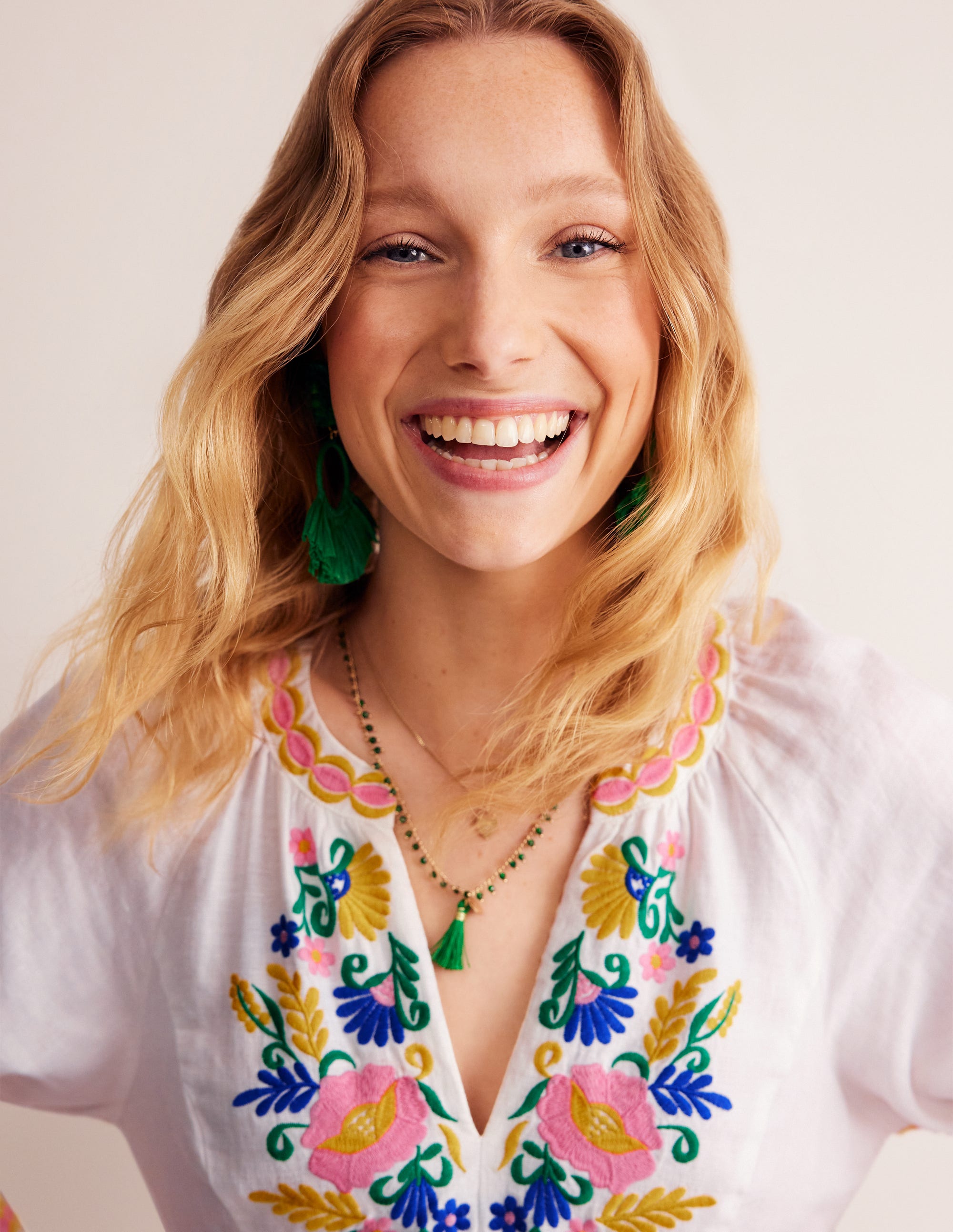Una Linen Embroidered Dress-Ivory Embroidery - Image 2