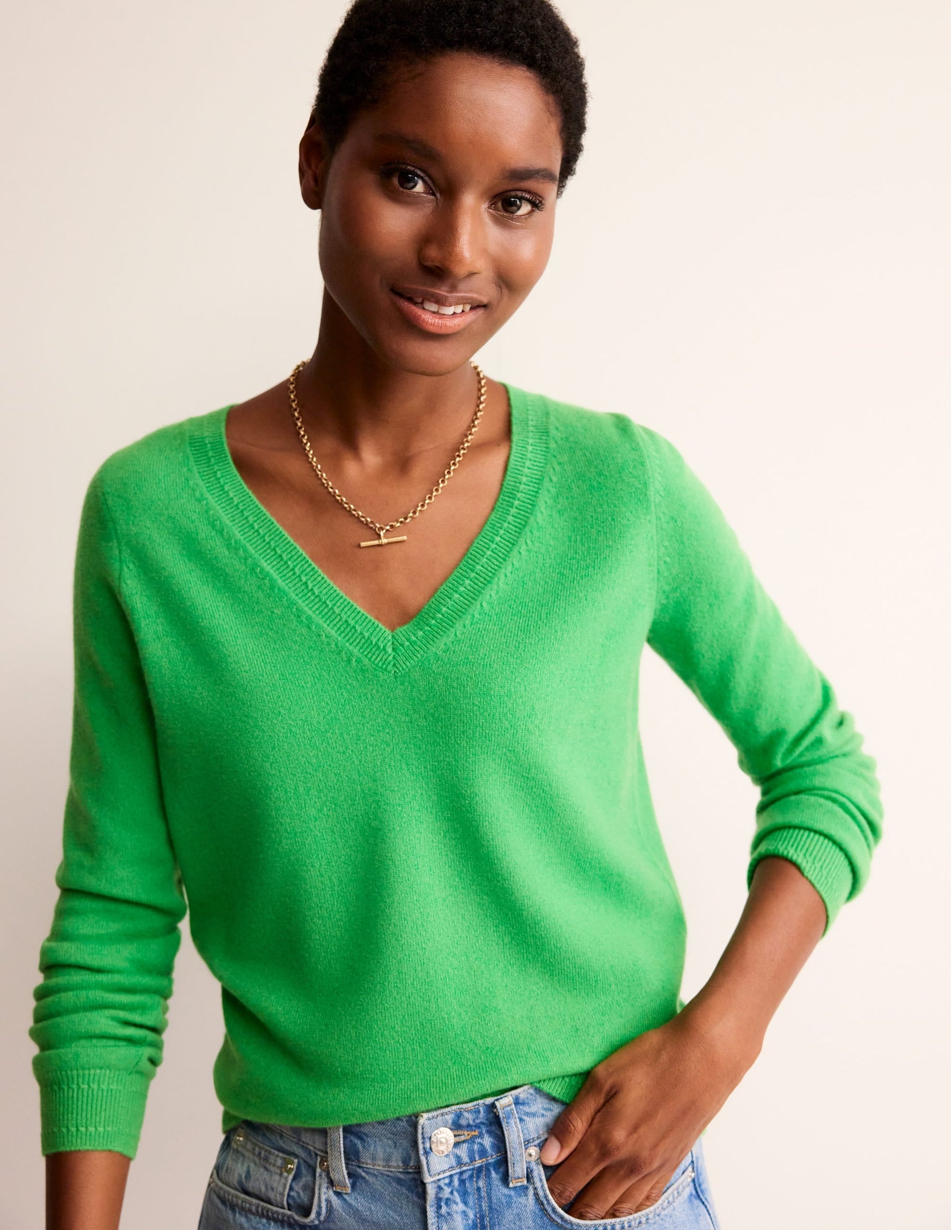 Eva Cashmere V-Neck Jumper-Bright Green-4