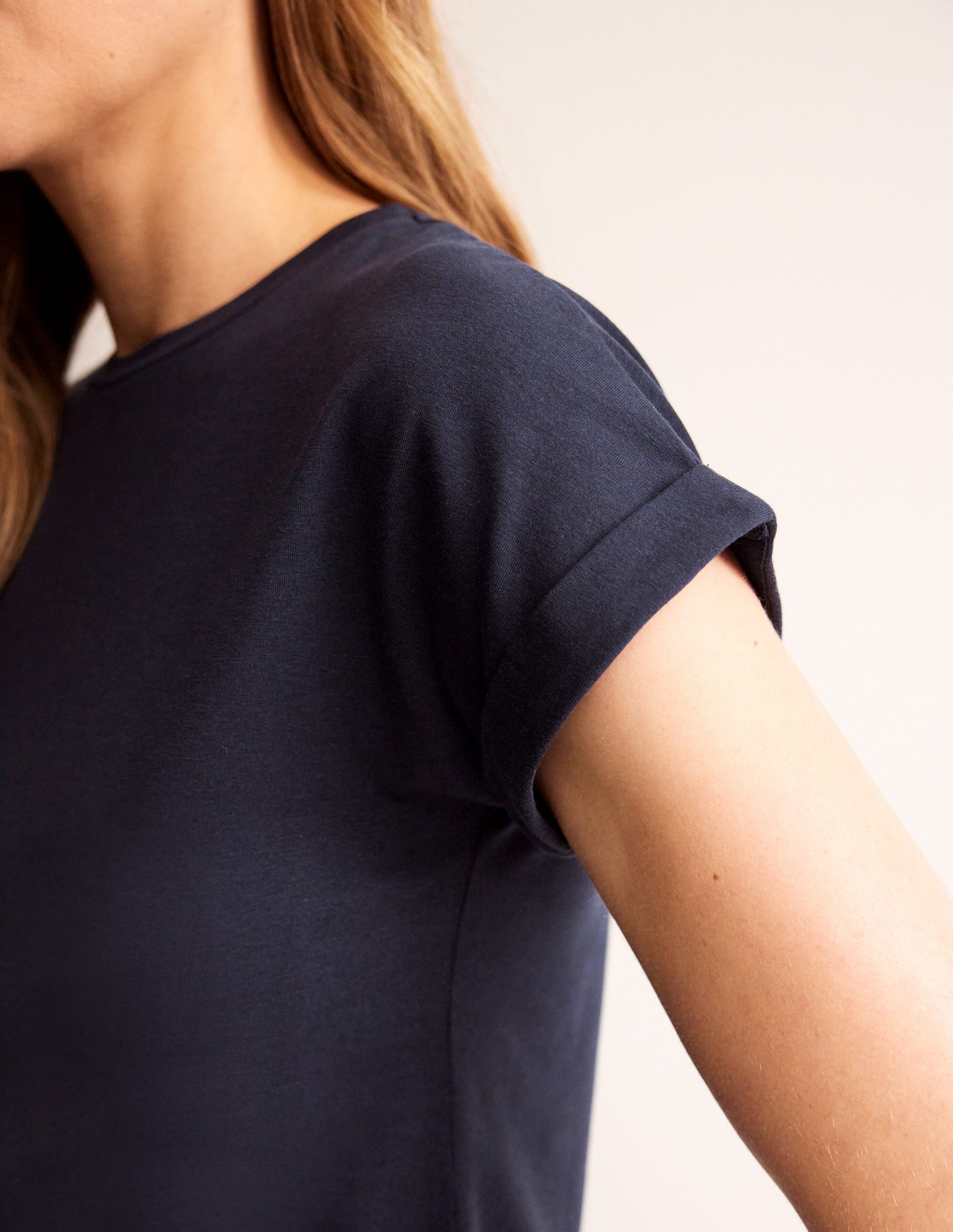 Turnback Cuff Crew T-shirt-Navy-3