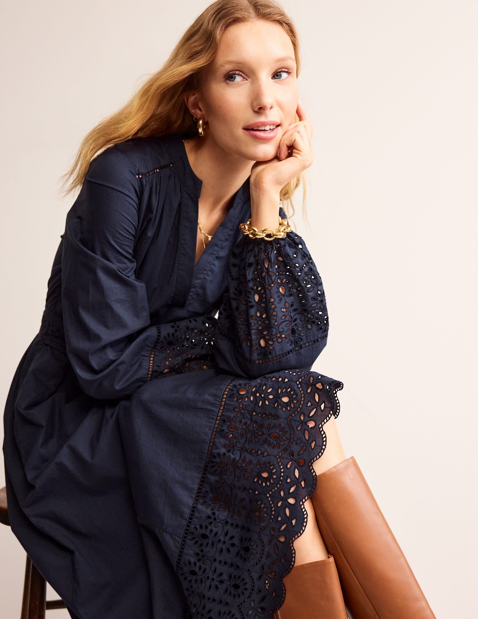 Jen Broderie Cotton Midi Dress-Navy - Image 4