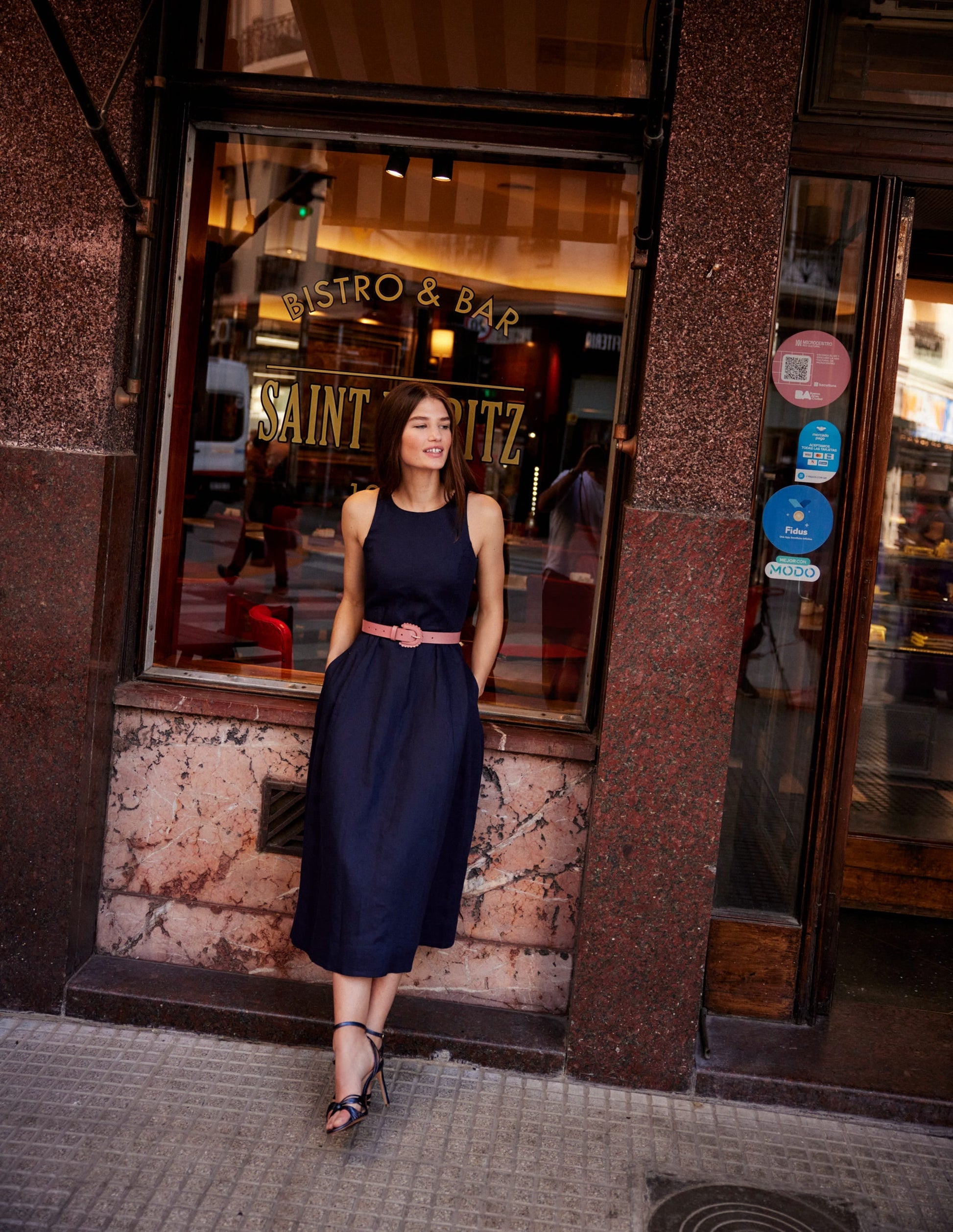 Carla Linen Midi Dress-Navy-5