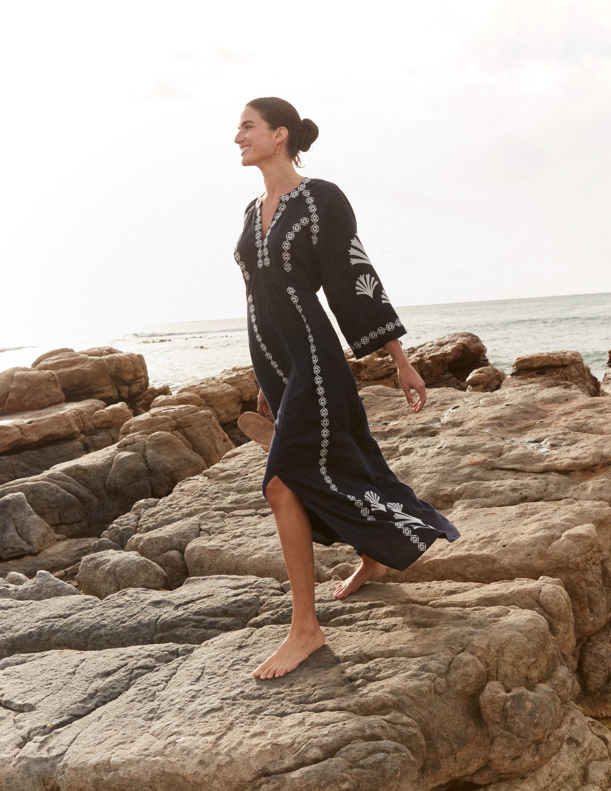 Una Linen Embroidered Dress-Navy - Image 7