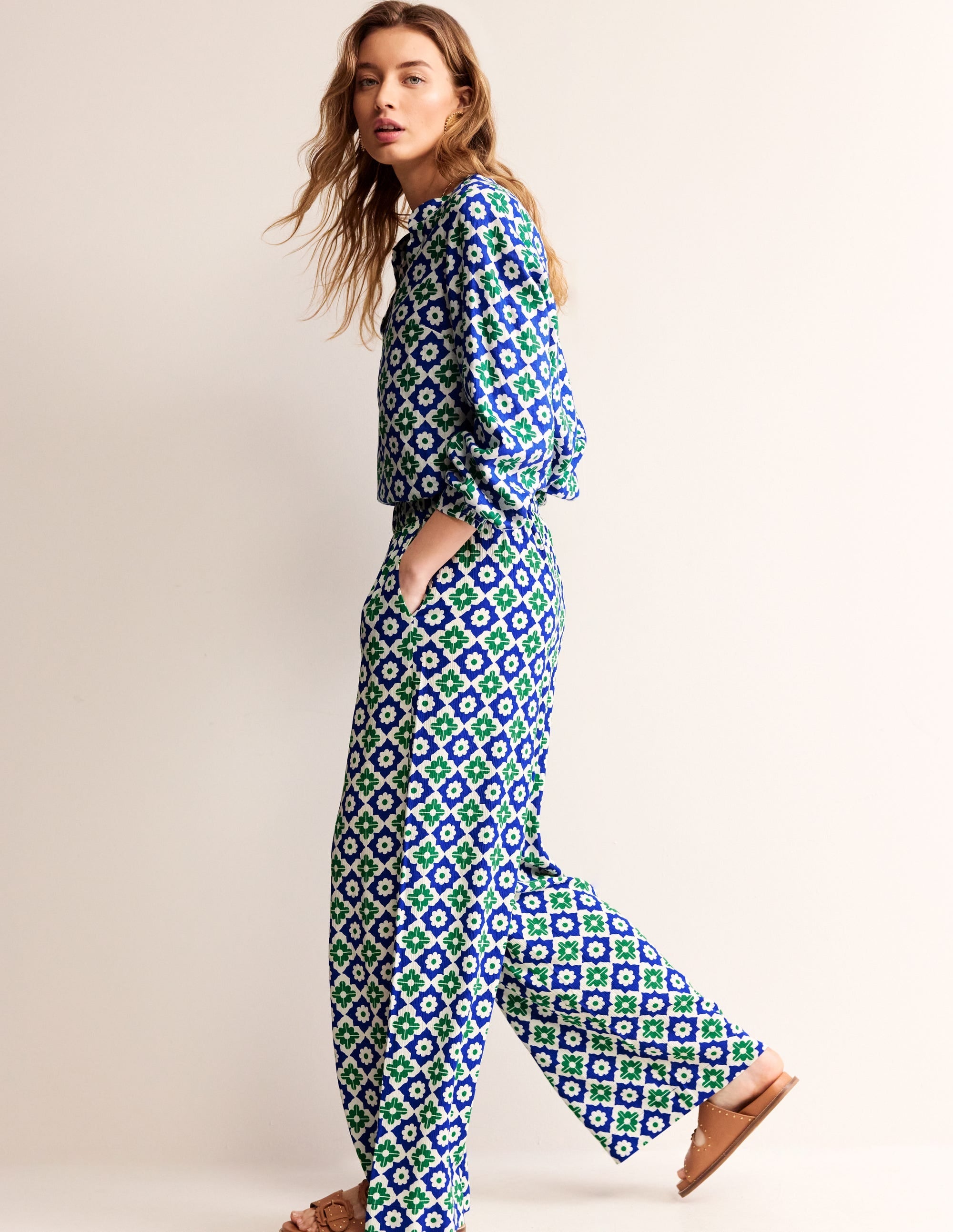 Crinkle Wide Trousers-Green Tambourine, Geometric - Image 1