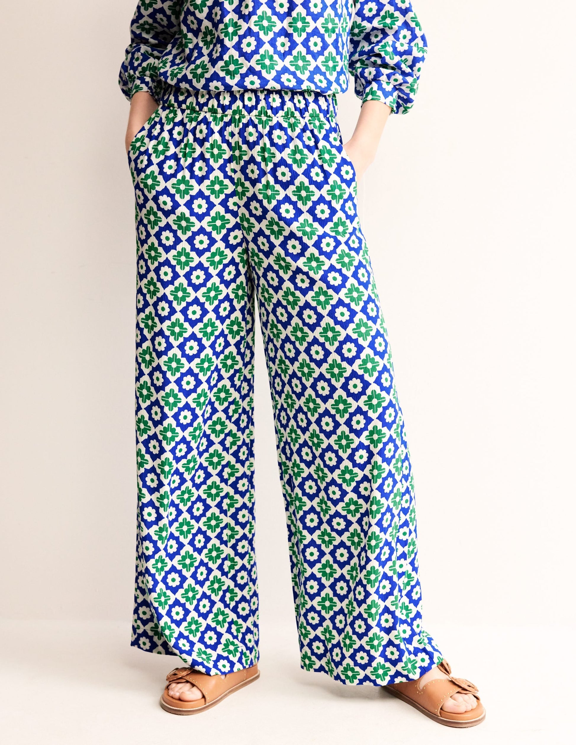 Crinkle Wide Trousers-Green Tambourine, Geometric-2