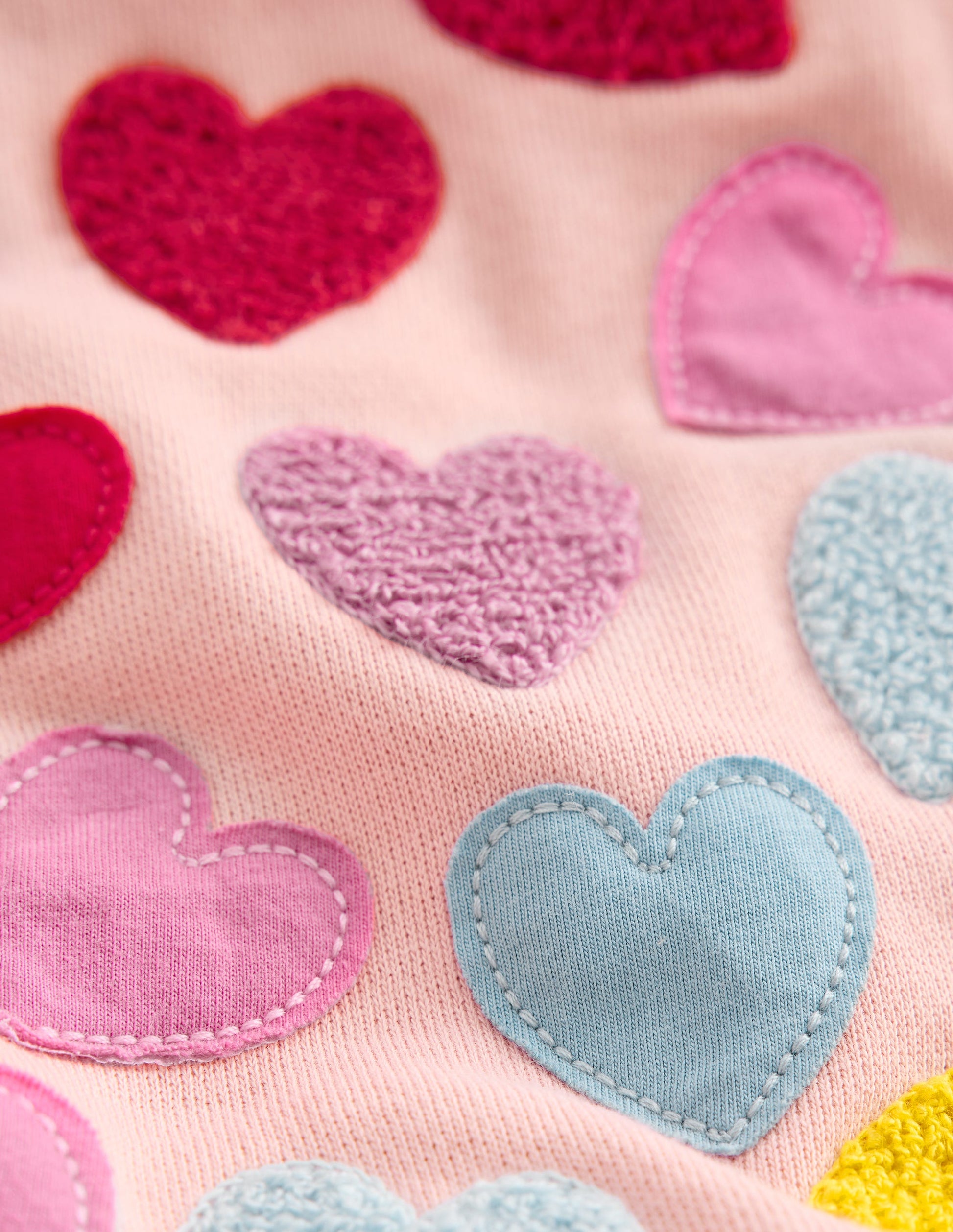 Graphic Boucle Sweatshirt-Chalk Pink Hearts-3