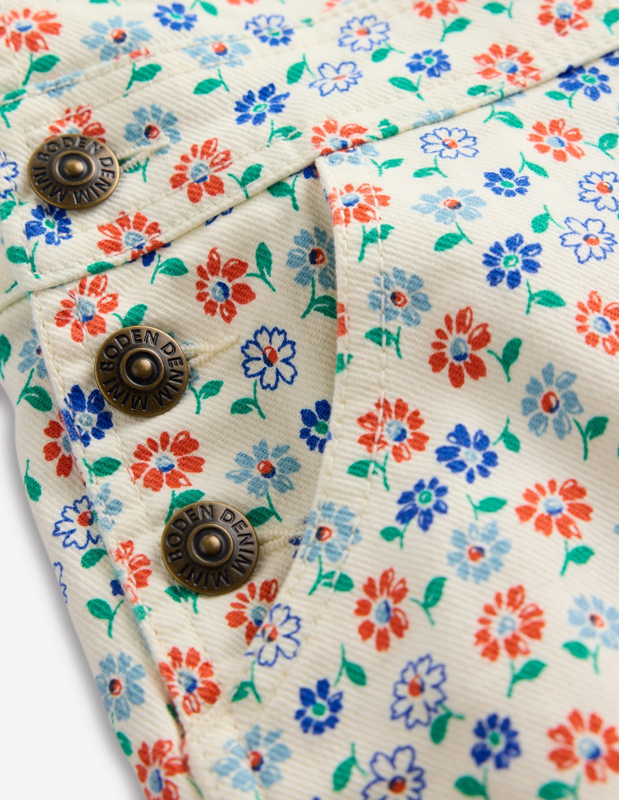 Heart Pocket Short Dungarees-Vanilla White Vintage Daisy - Image 4