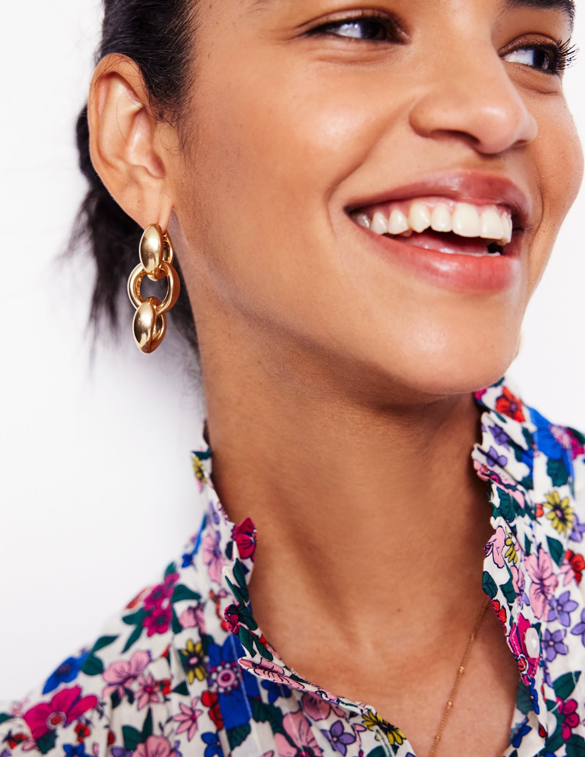 Chunky Chain-Link Earrings-Gold-2