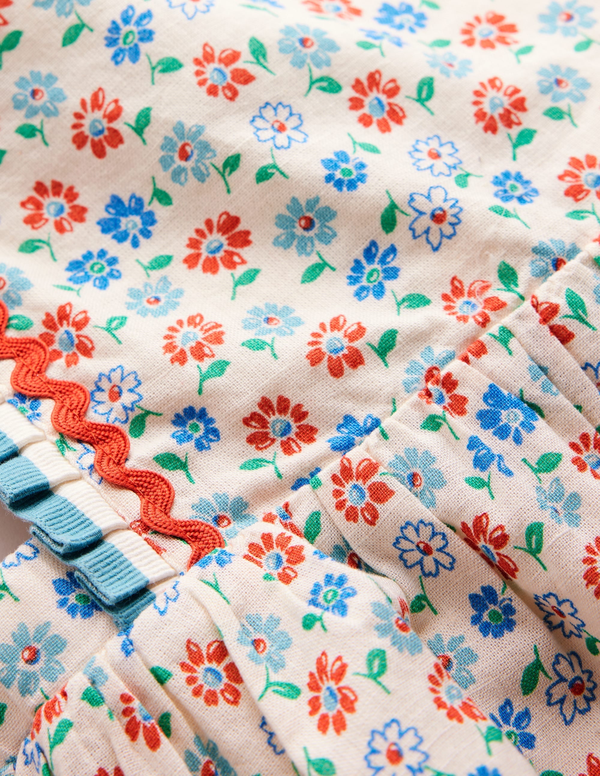 Pinafore Dress-Vanilla White Vintage Daisy - Image 3