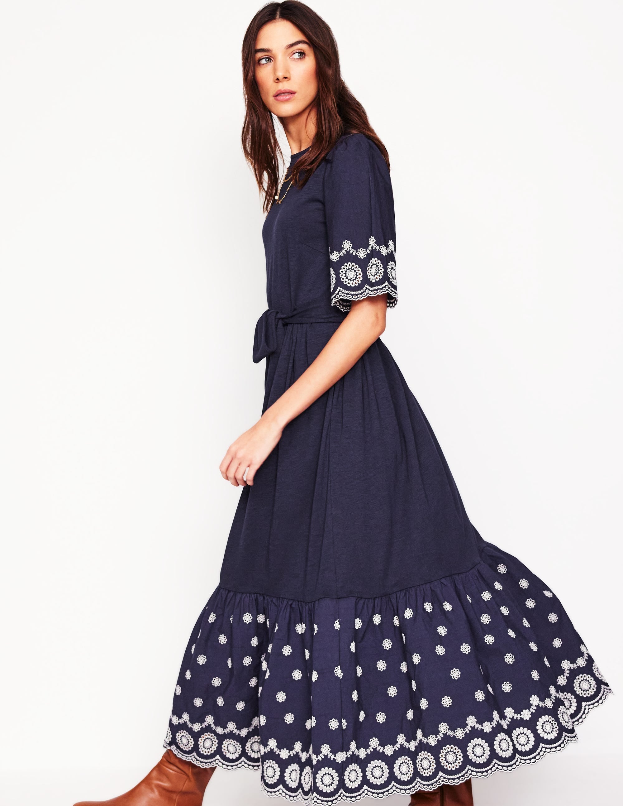 Isabel Broderie Mix maxi Dress-Navy - Image 4