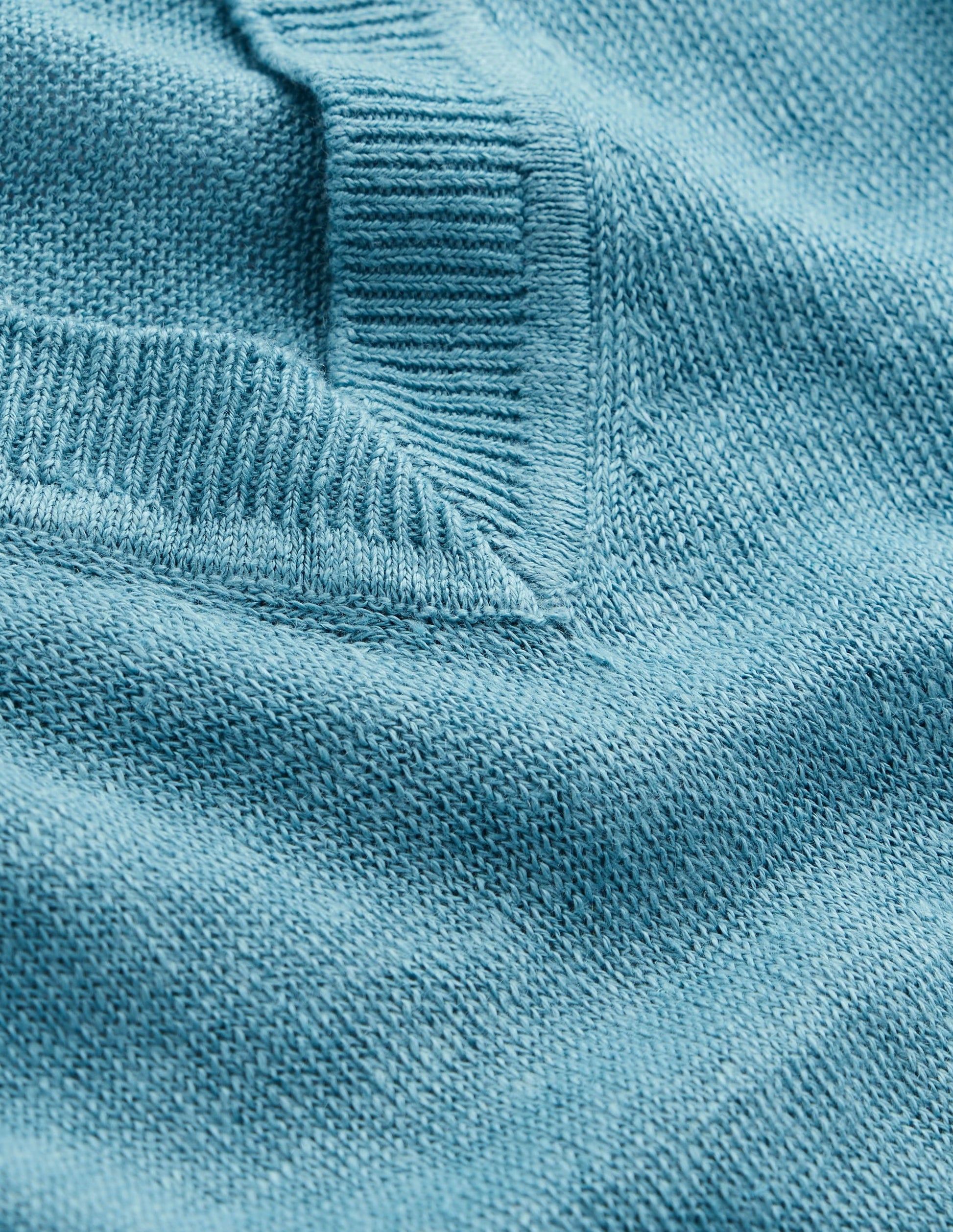 Liv V-Neck Linen T-Shirt-Duck Egg Blue-8