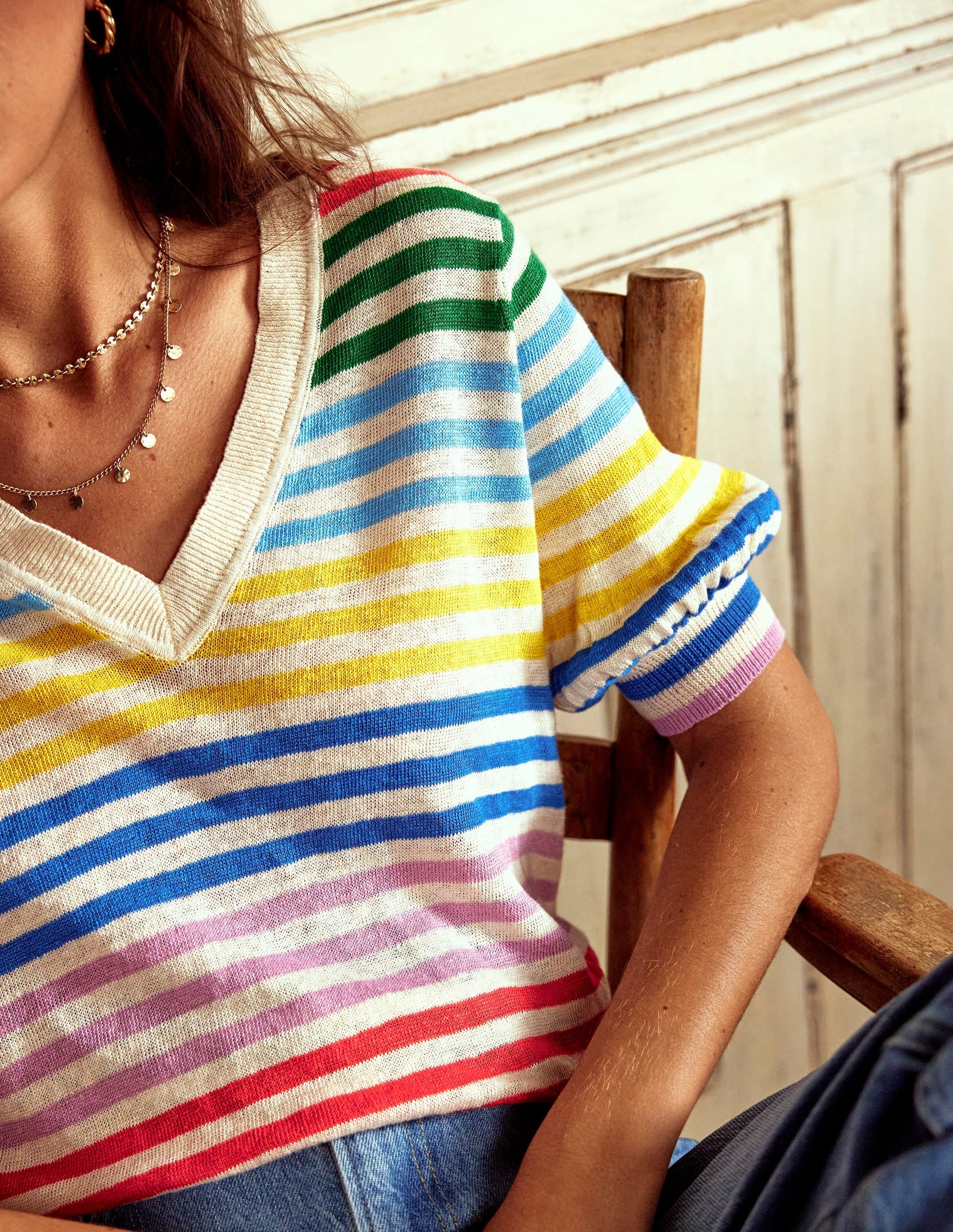 Liv V-Neck Linen T-Shirt-Banded Rainbow Stripe-8