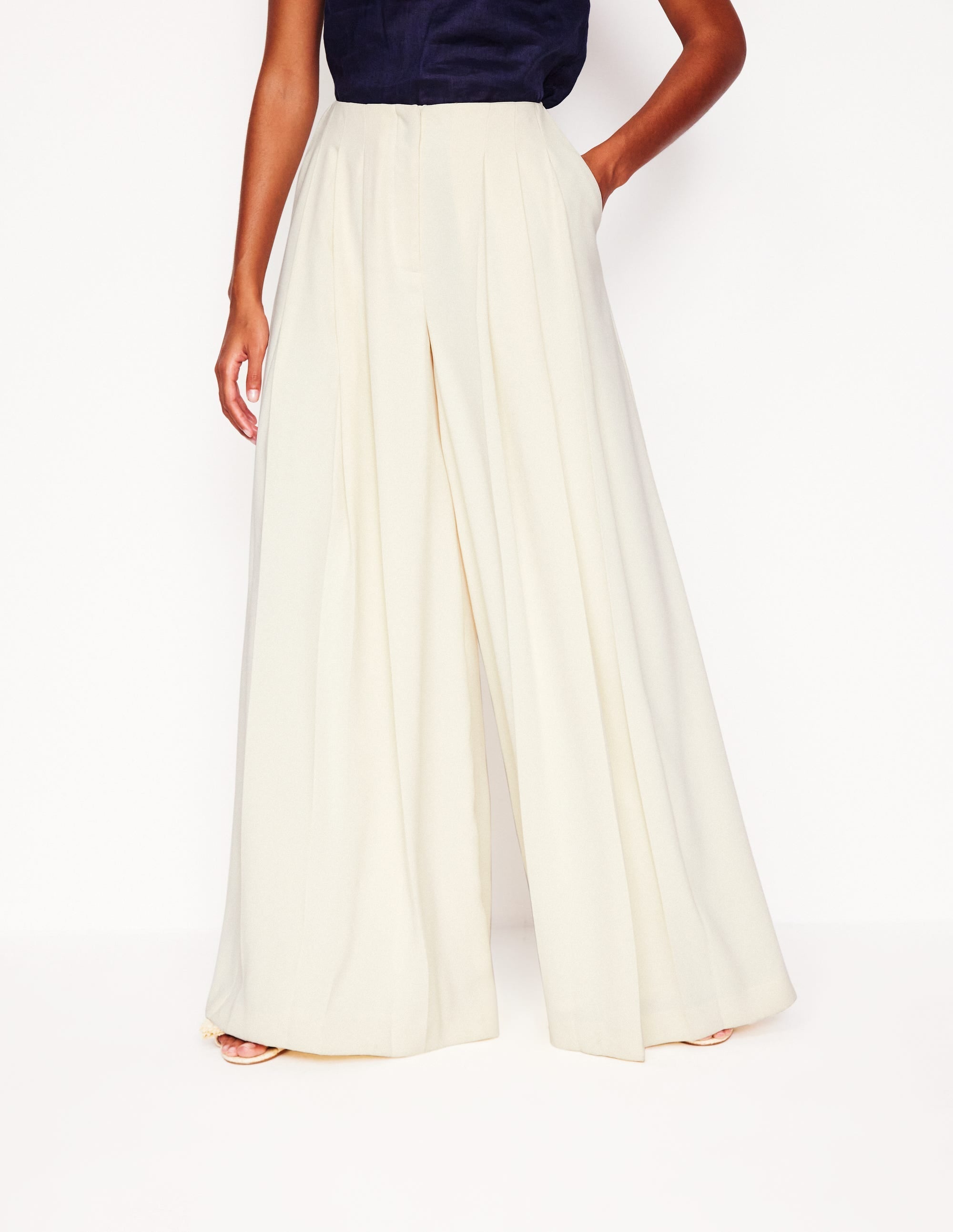 Pleated Wide Leg Trousers-Ivory - Image 4