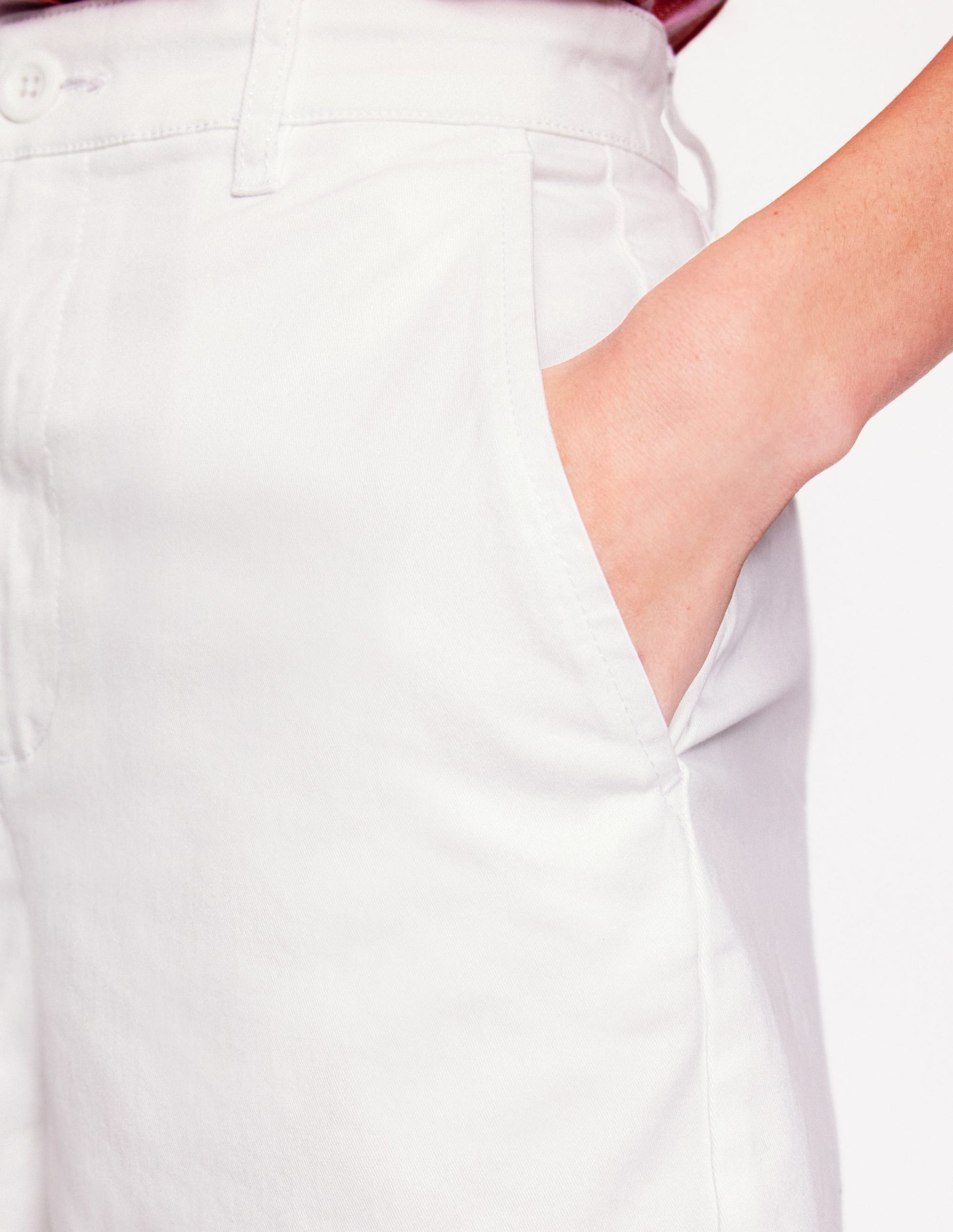 Barnsbury Chino Shorts-White-5