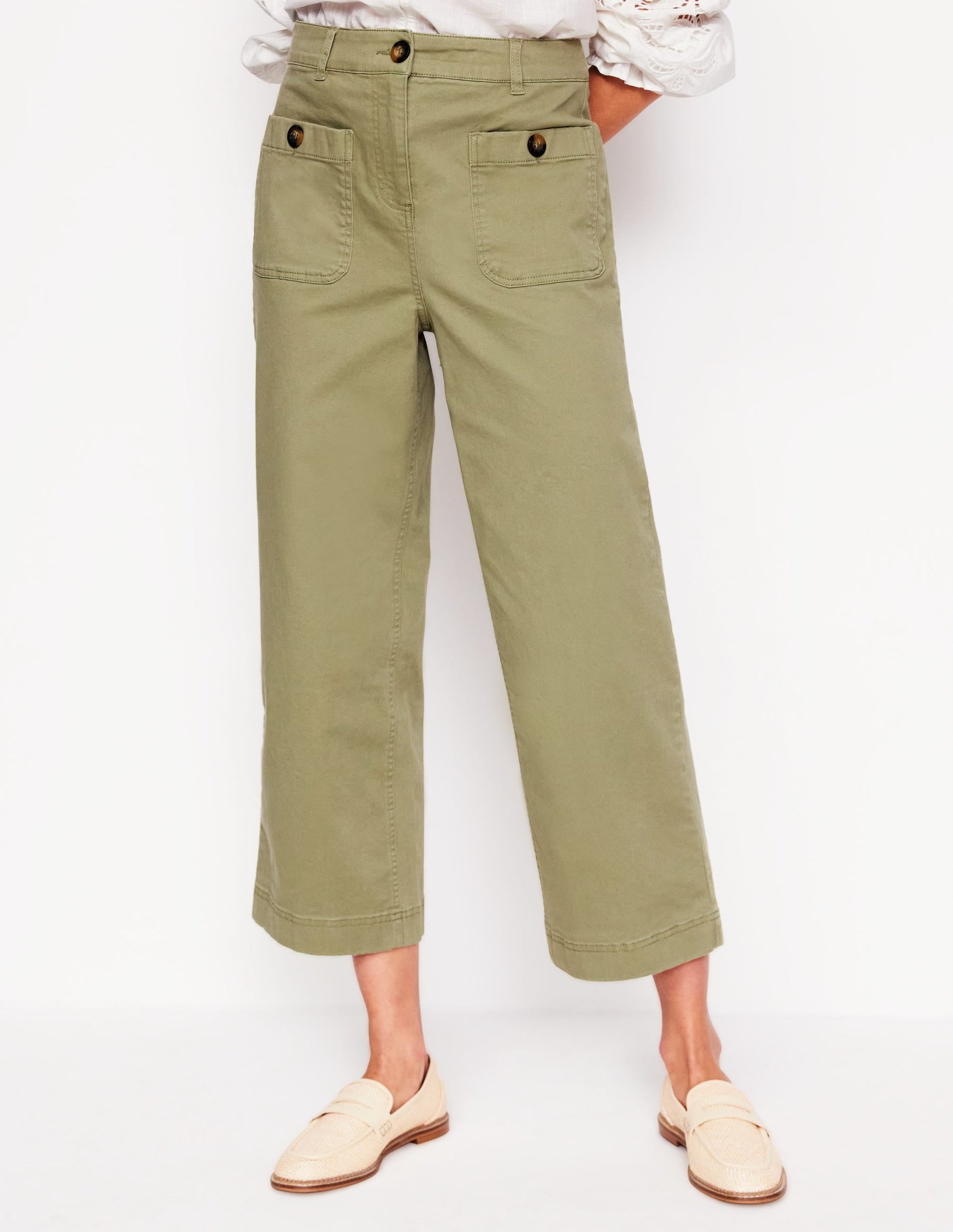 Patch Pocket Crop Chino-Larch Green-4