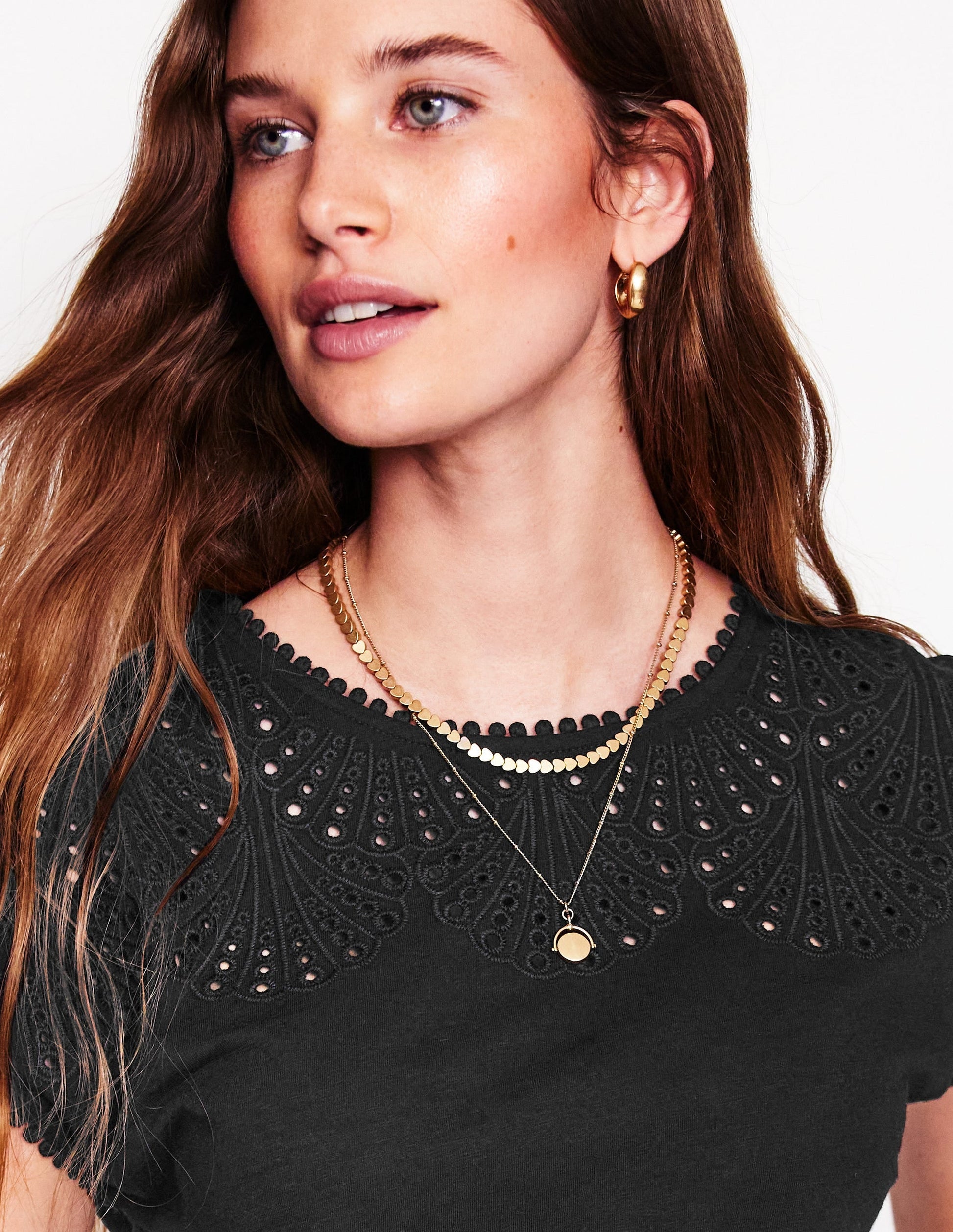 Anya Broderie T-shirt-Black-2
