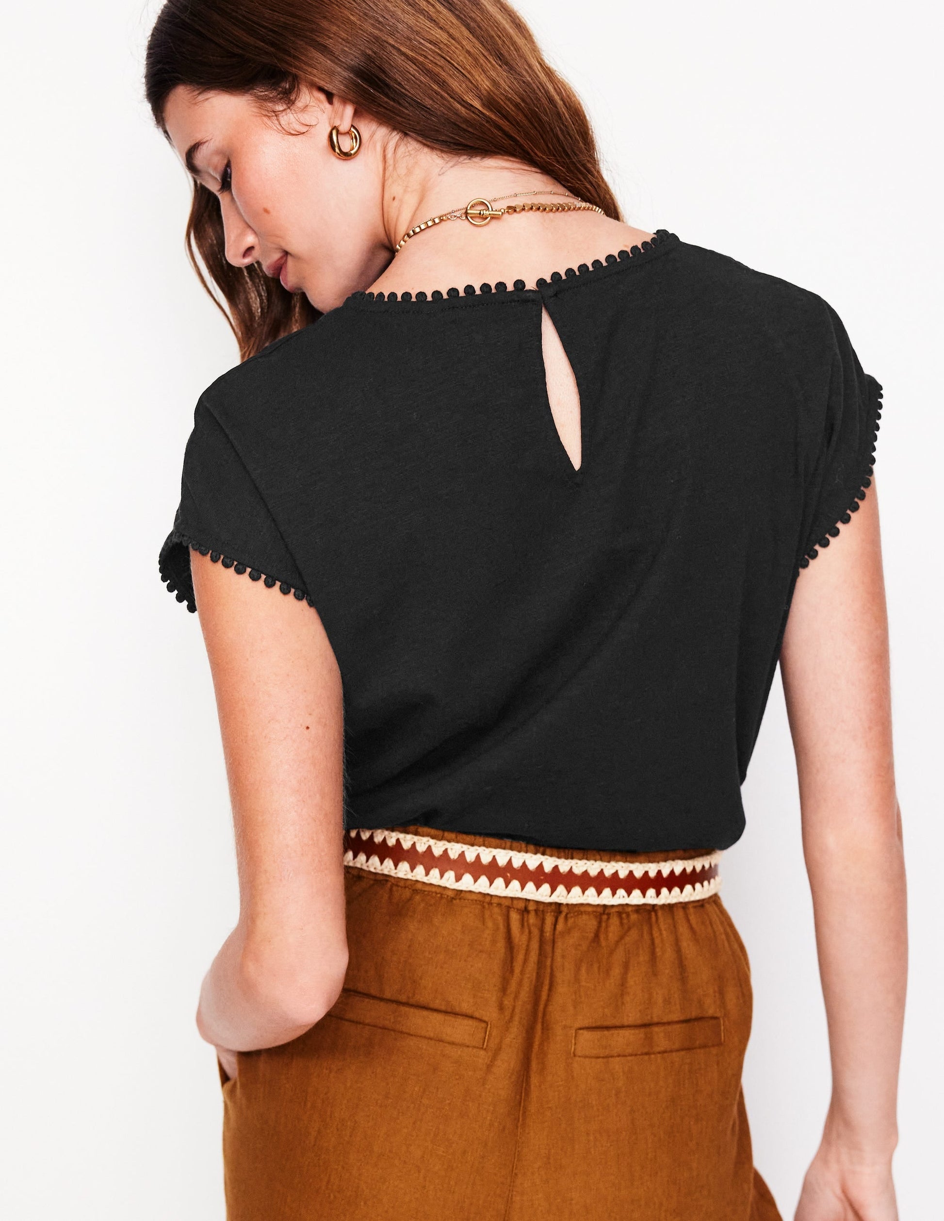 Anya Broderie T-shirt-Black-3
