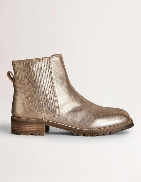 Gusset Detail Chelsea Boots
